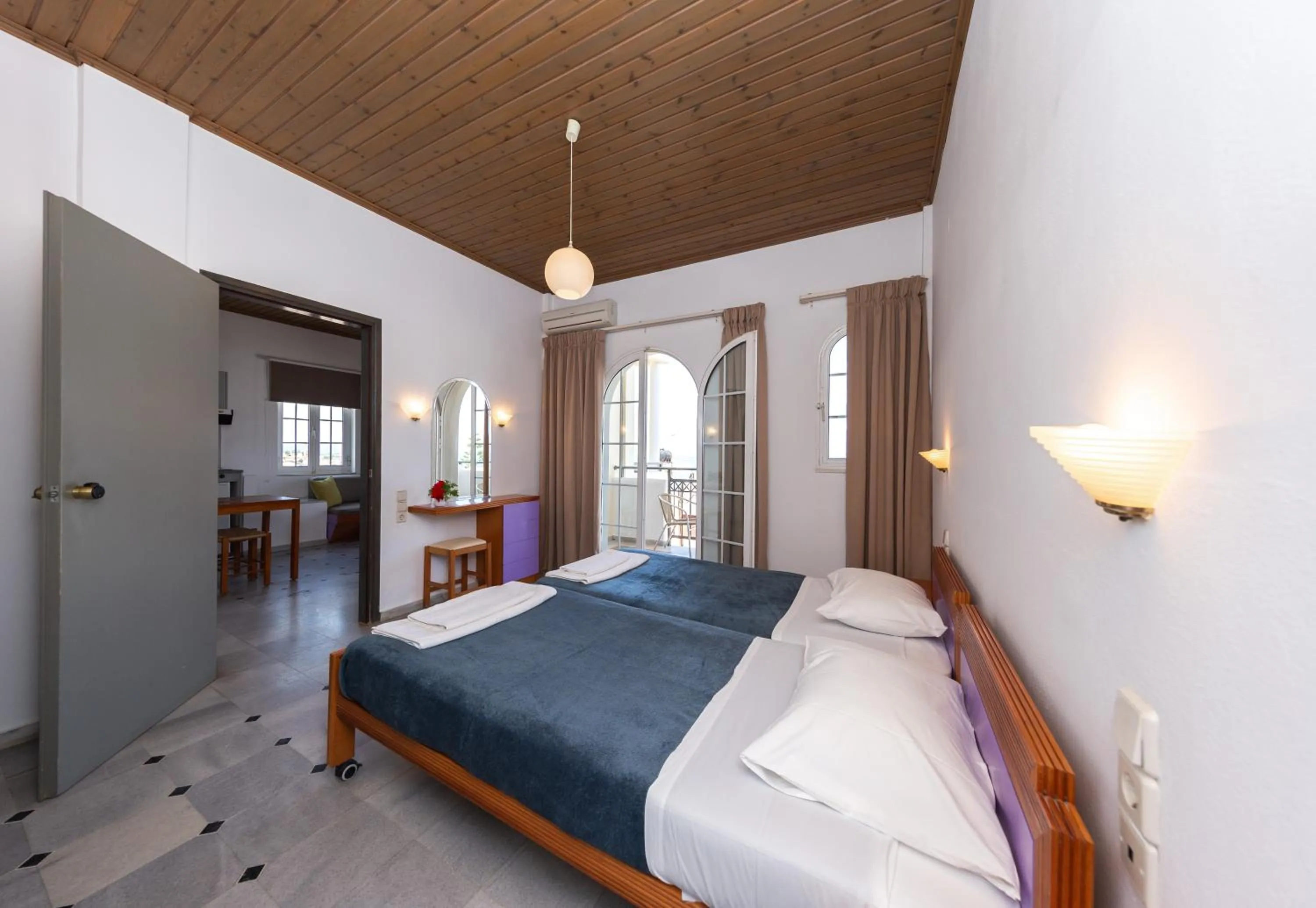 Bedroom, Bed in Manias Hotel Apartments