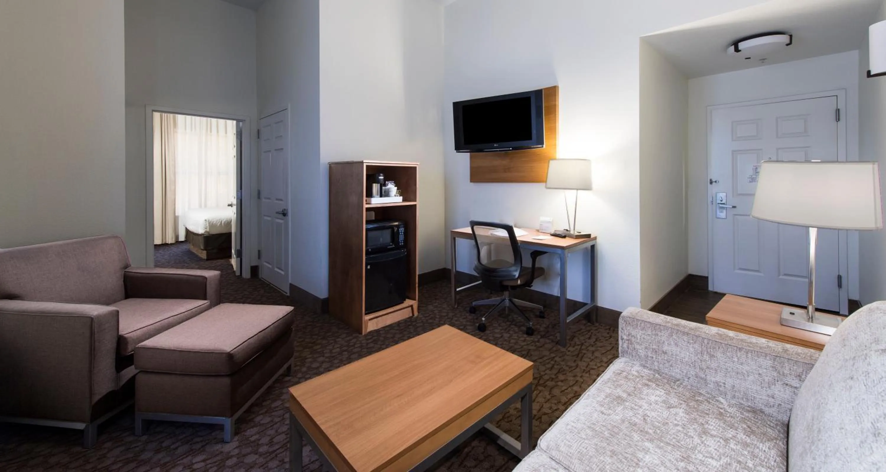 Photo of the whole room in Holiday Inn Savannah Historic District by IHG