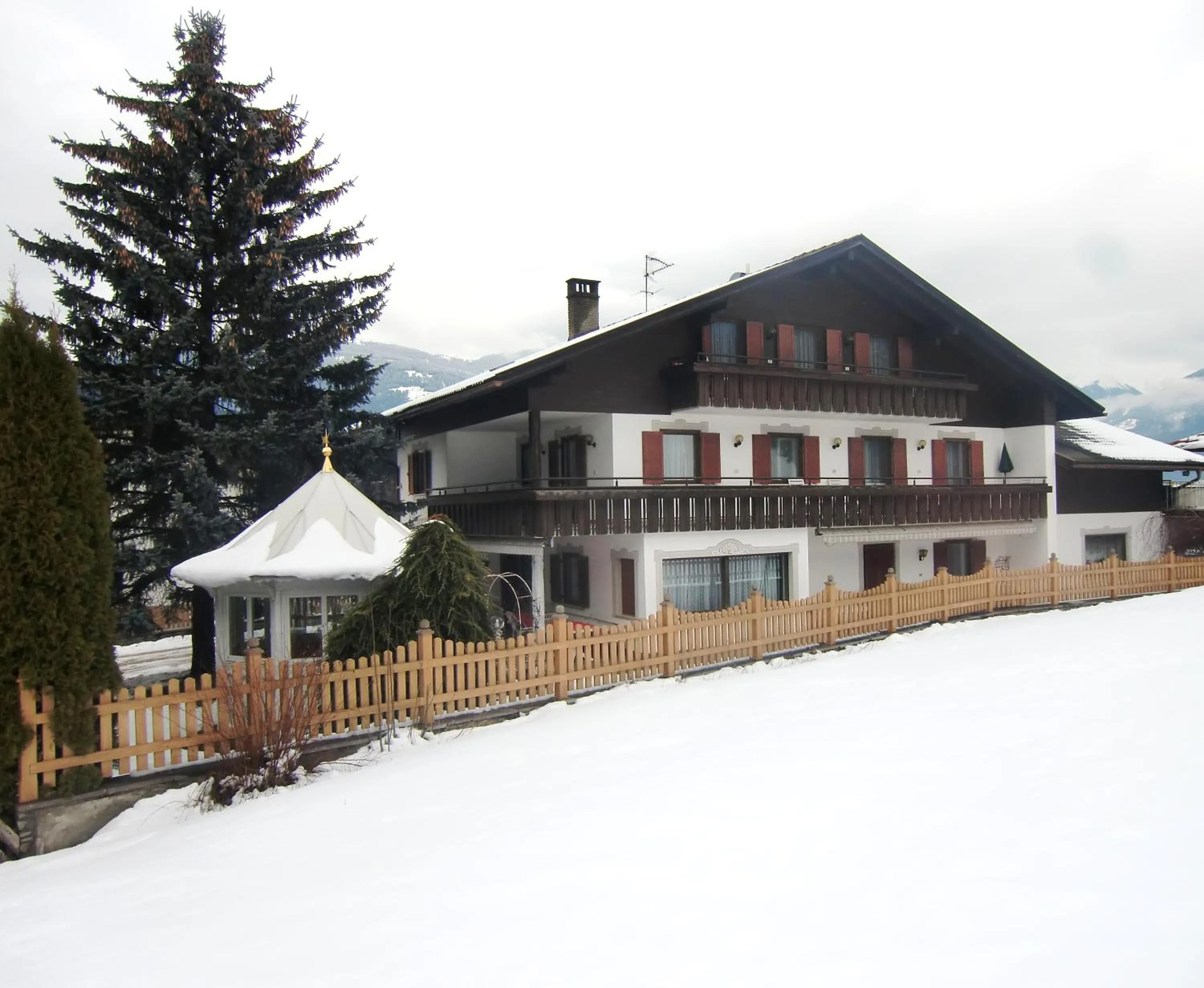 Property building in Pension Panorama