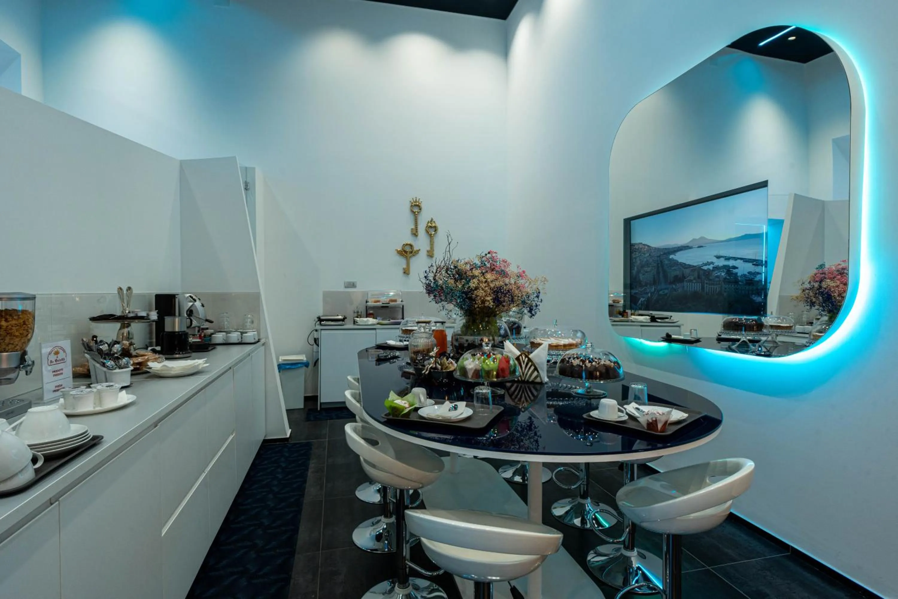 Food and drinks in Skyhouse Chiaia