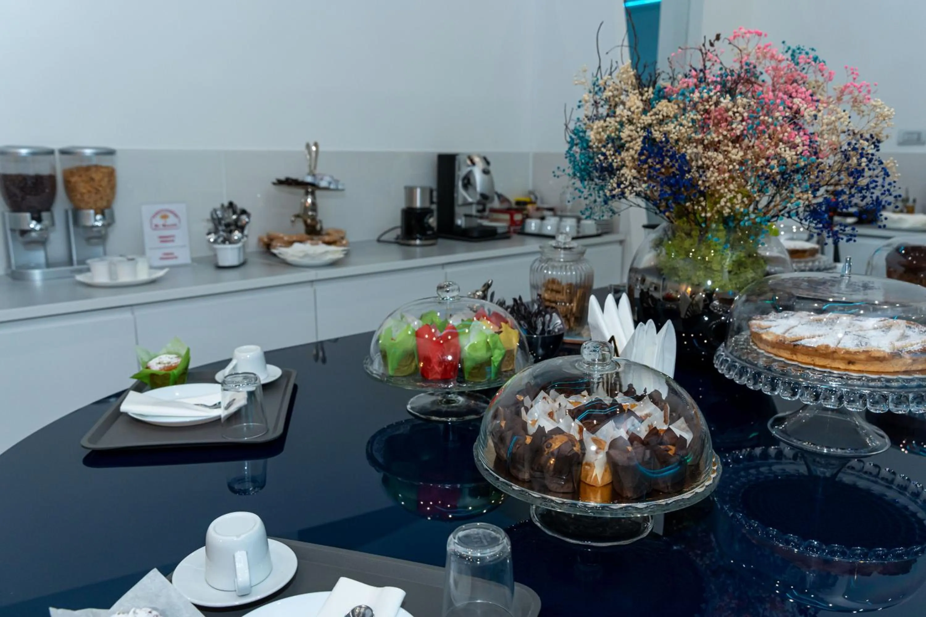 Food and drinks in Skyhouse Chiaia