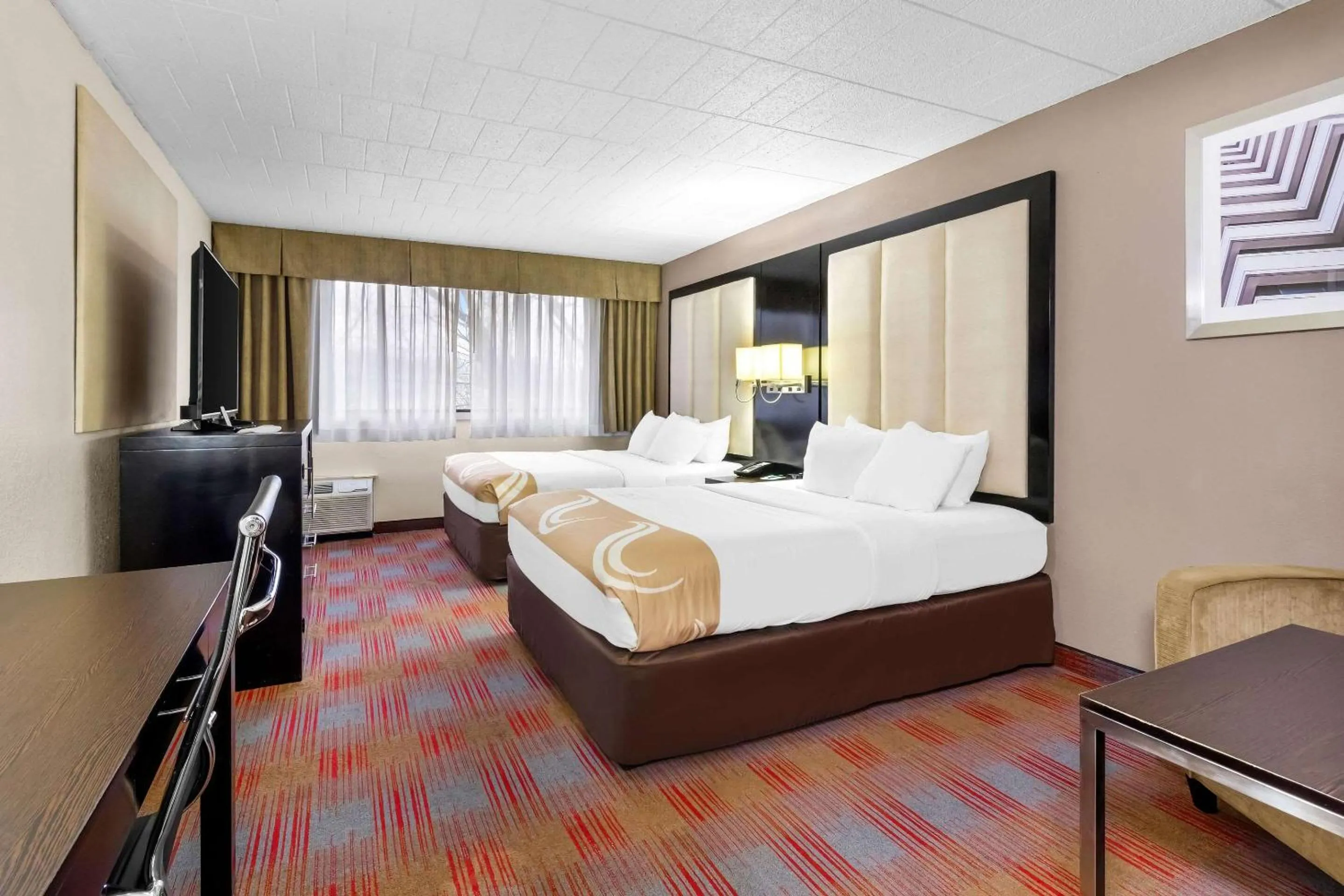 Bedroom, Bed in Quality Inn & Suites Altoona