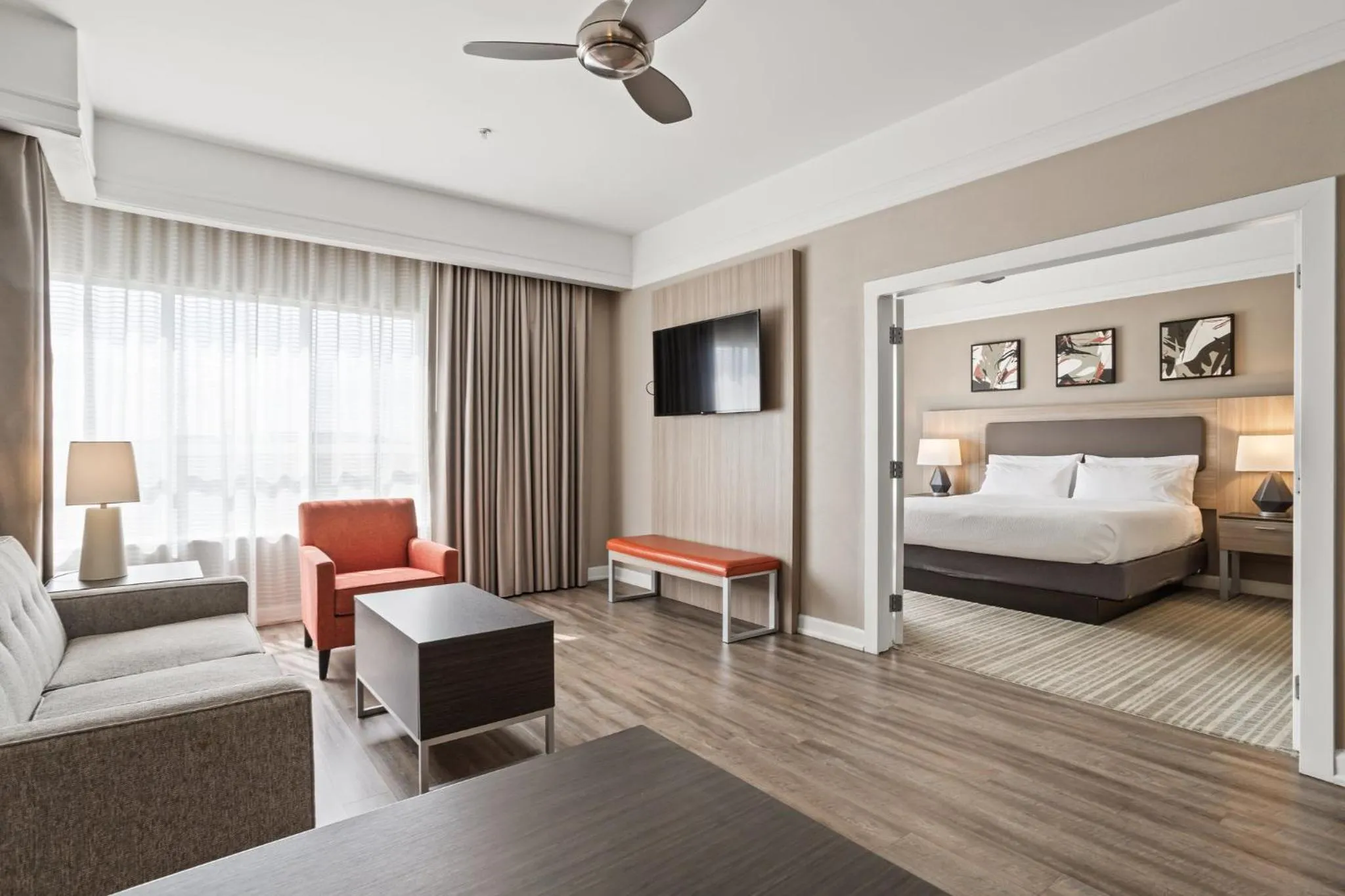 Bedroom, Bed in Holiday Inn Baton Rouge College Drive I-10 by IHG