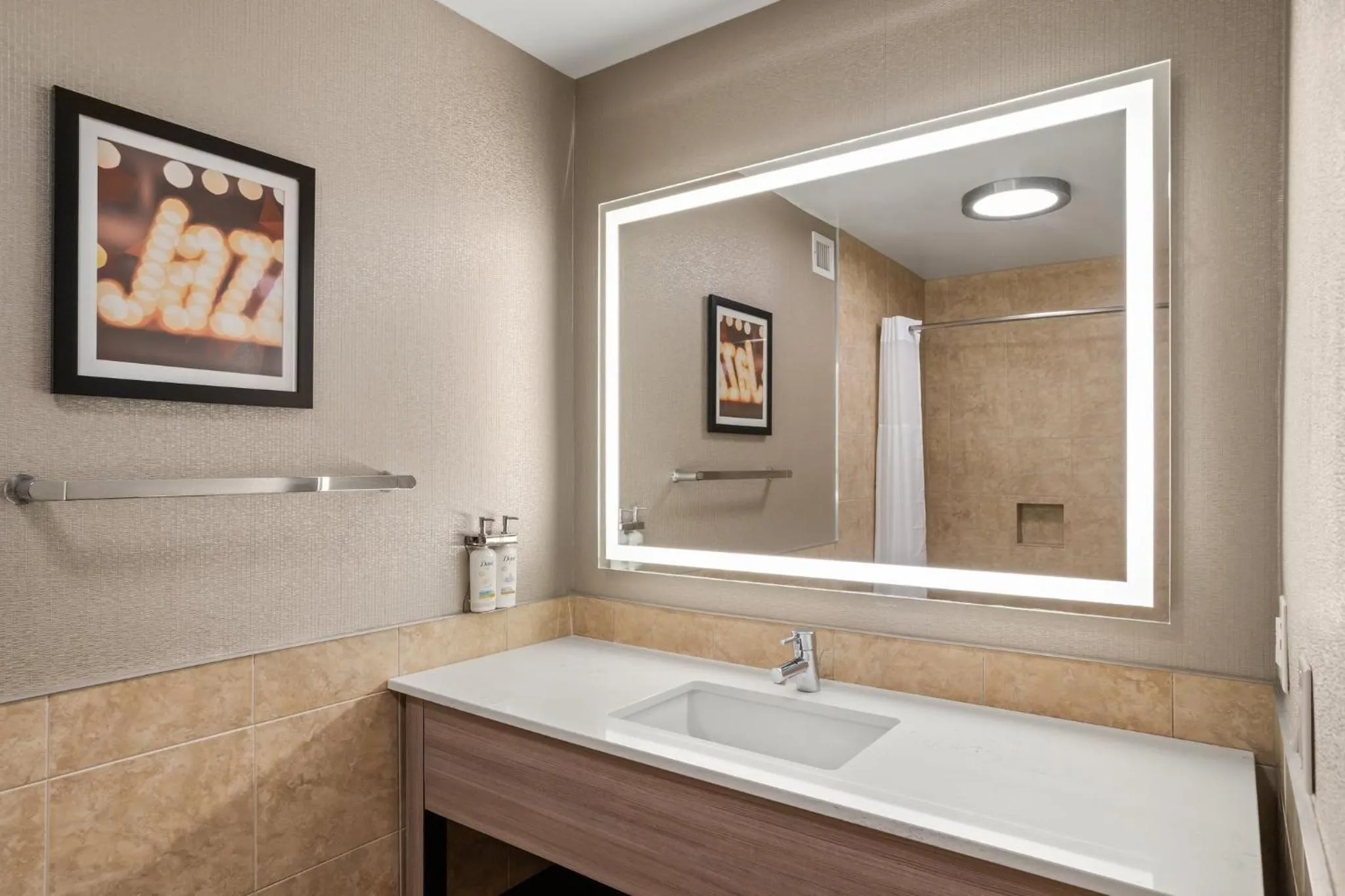 Bathroom in Holiday Inn Baton Rouge College Drive I-10 by IHG