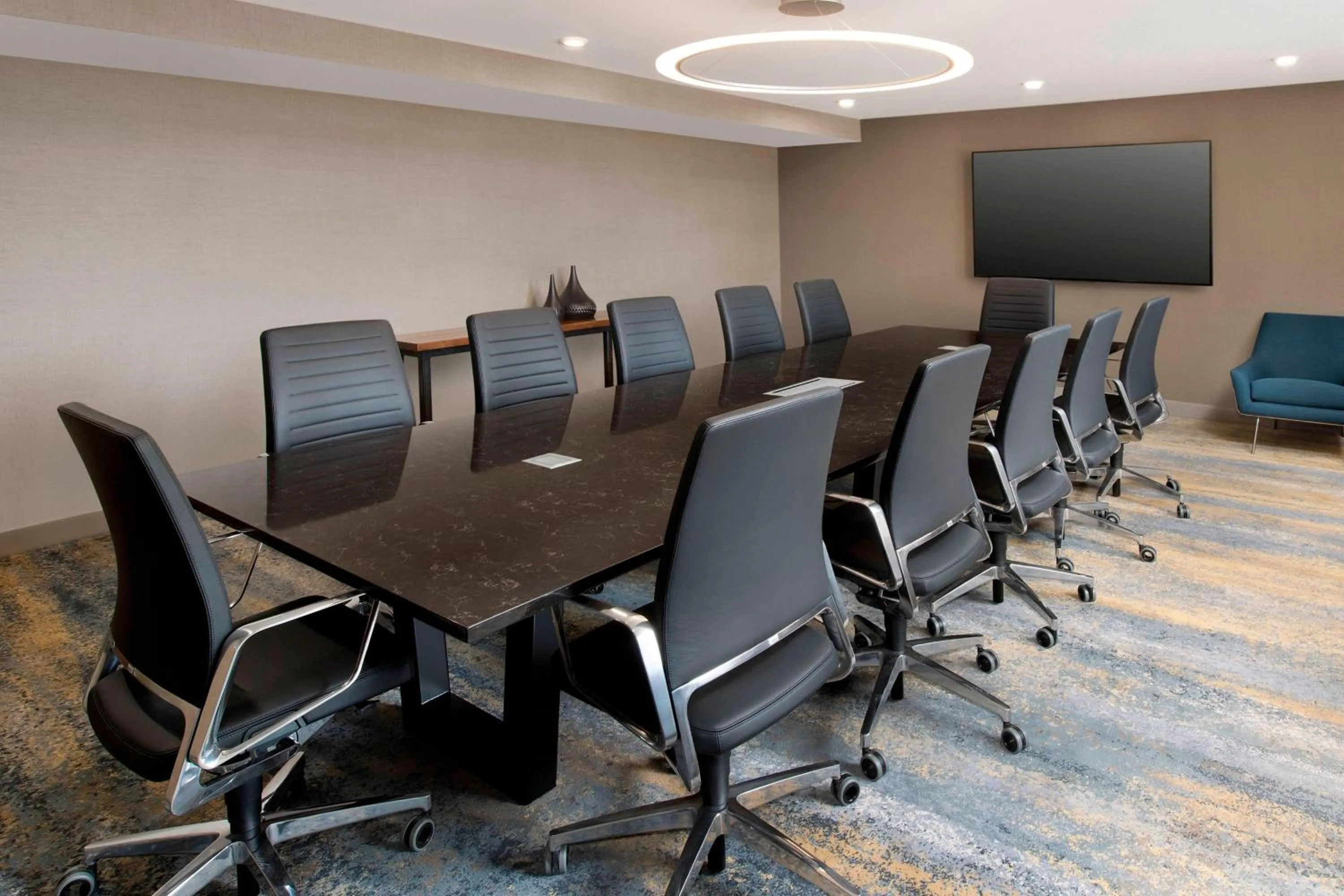 Meeting/conference room in Delta Hotels by Marriott Seattle Everett