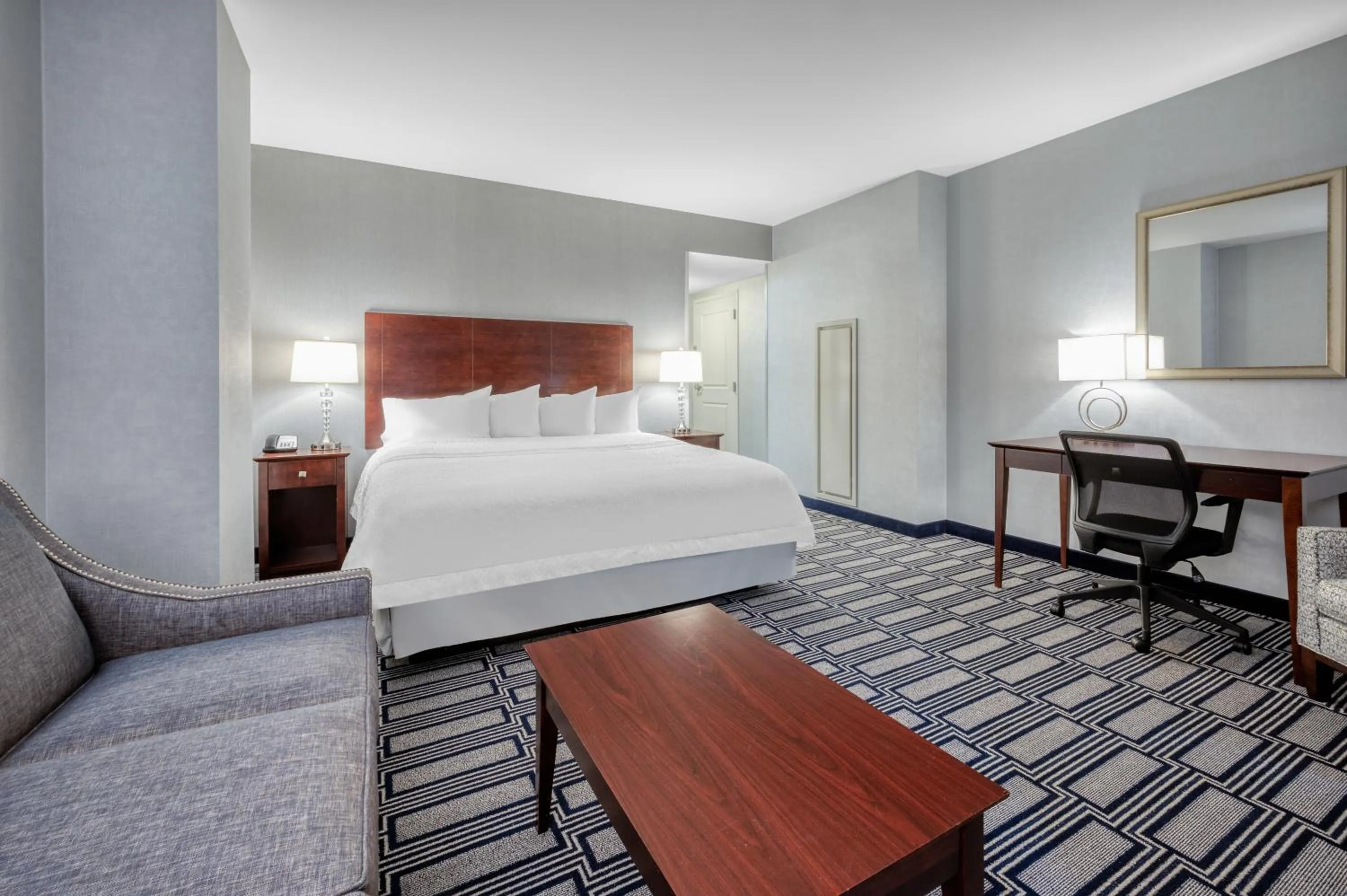 Bed in Hampton Inn & Suites Providence Downtown