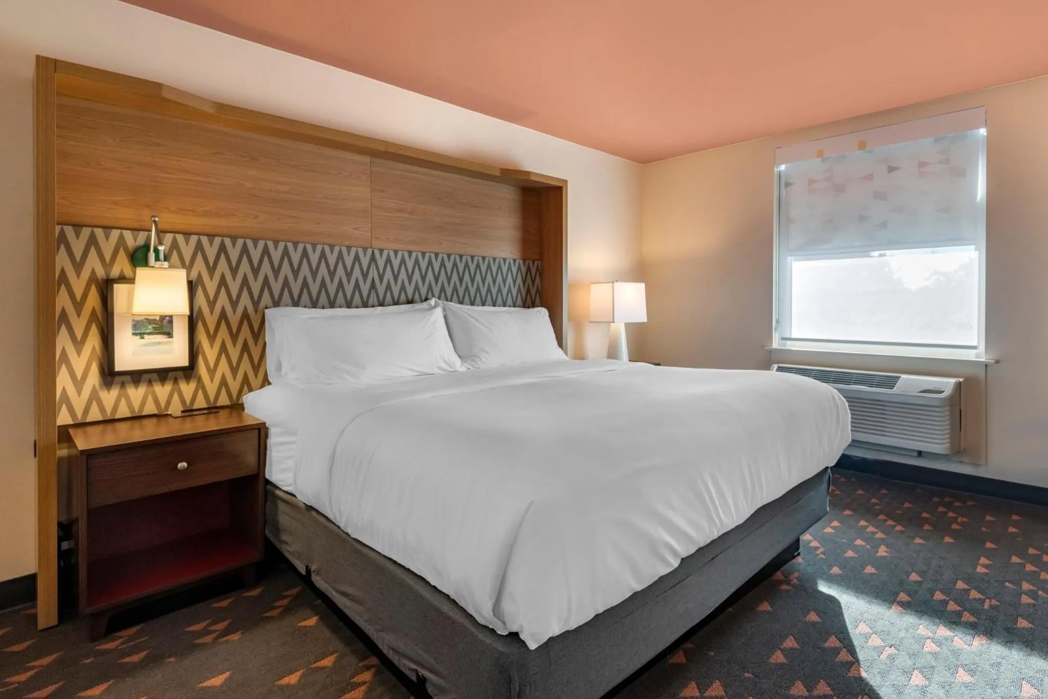 Photo of the whole room, Bed in Holiday Inn Bangor by IHG