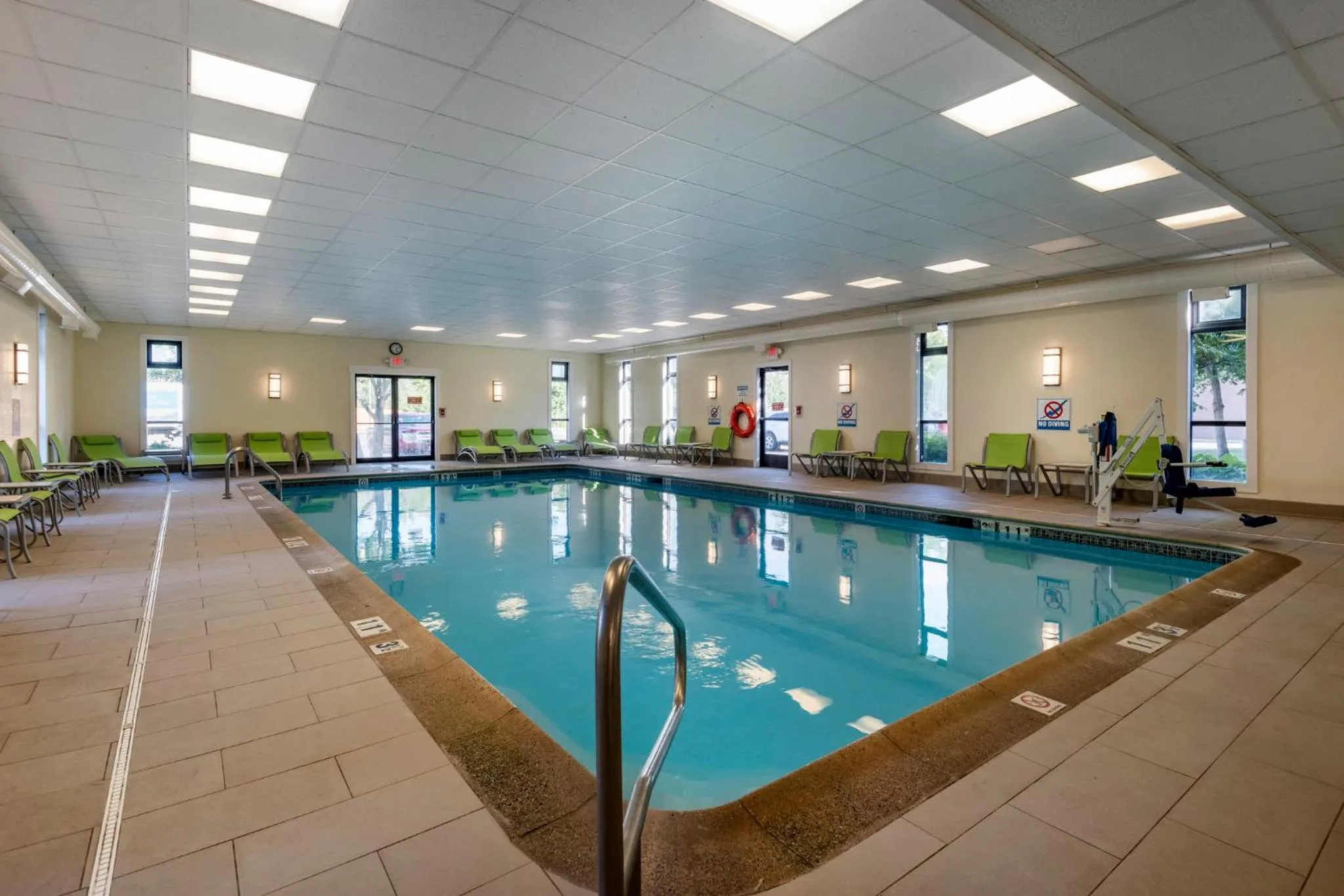 Swimming pool in Holiday Inn Bangor by IHG