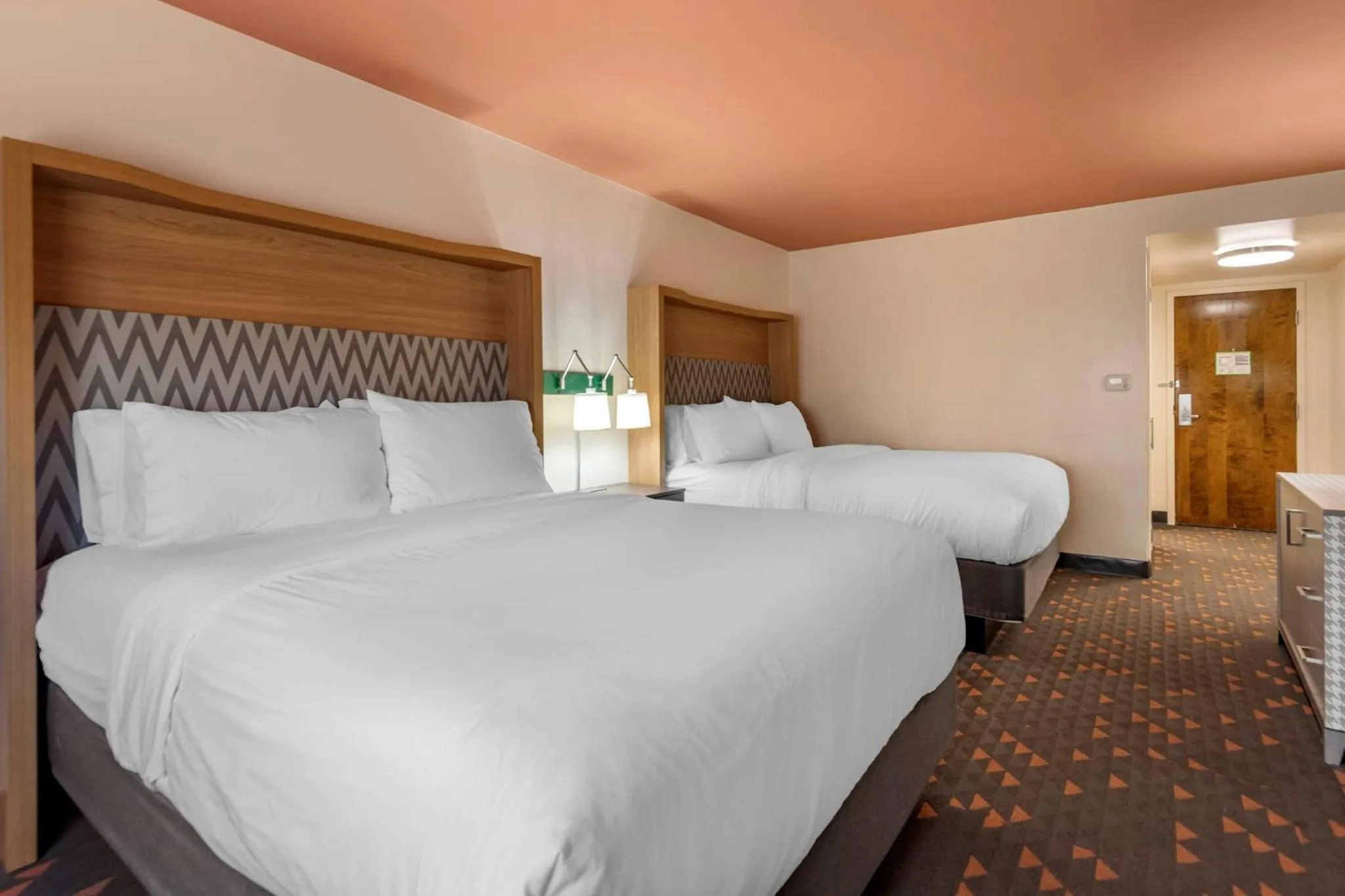 Photo of the whole room, Bed in Holiday Inn Bangor by IHG