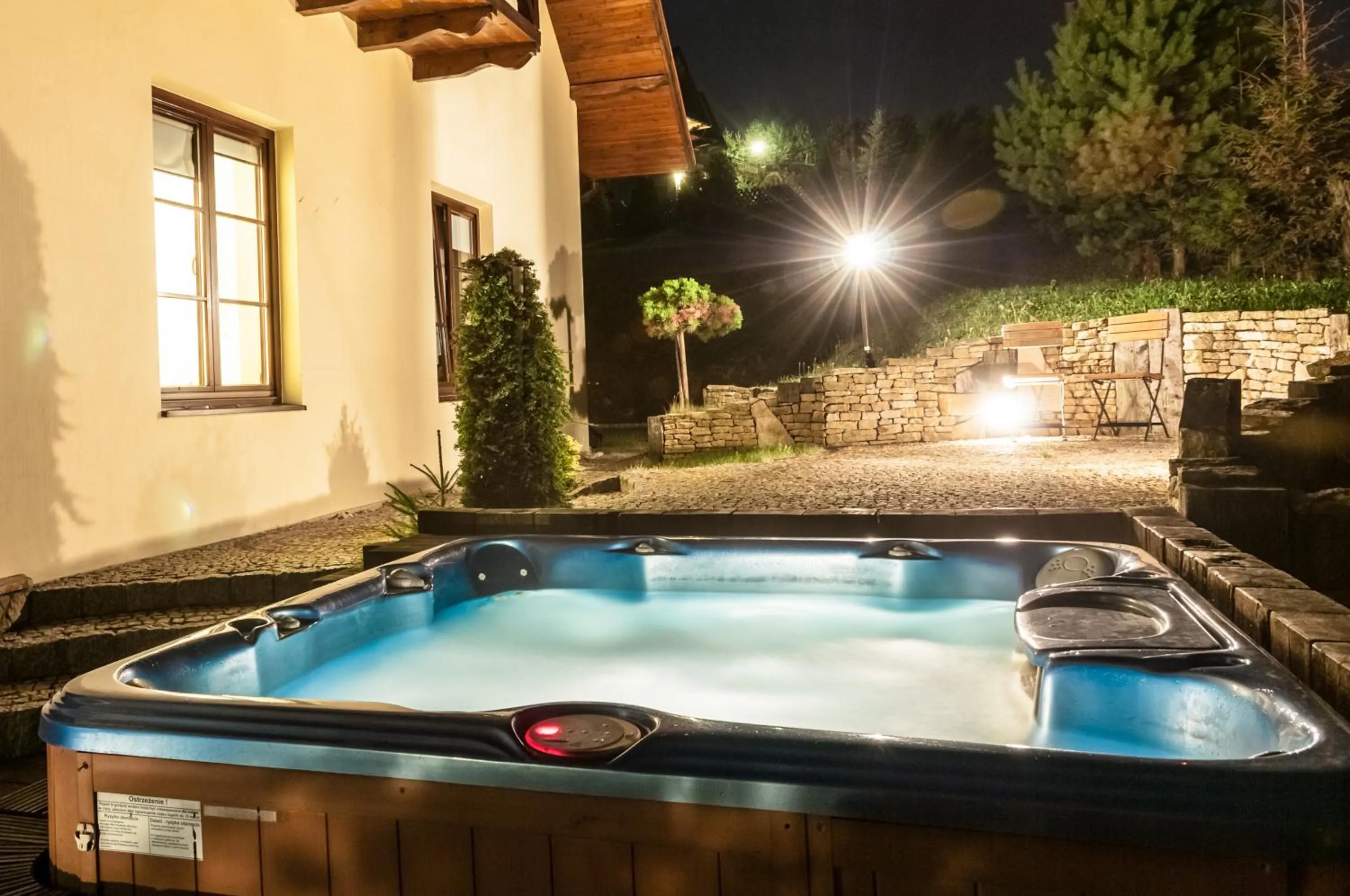 Swimming pool in Hotel LOKIS