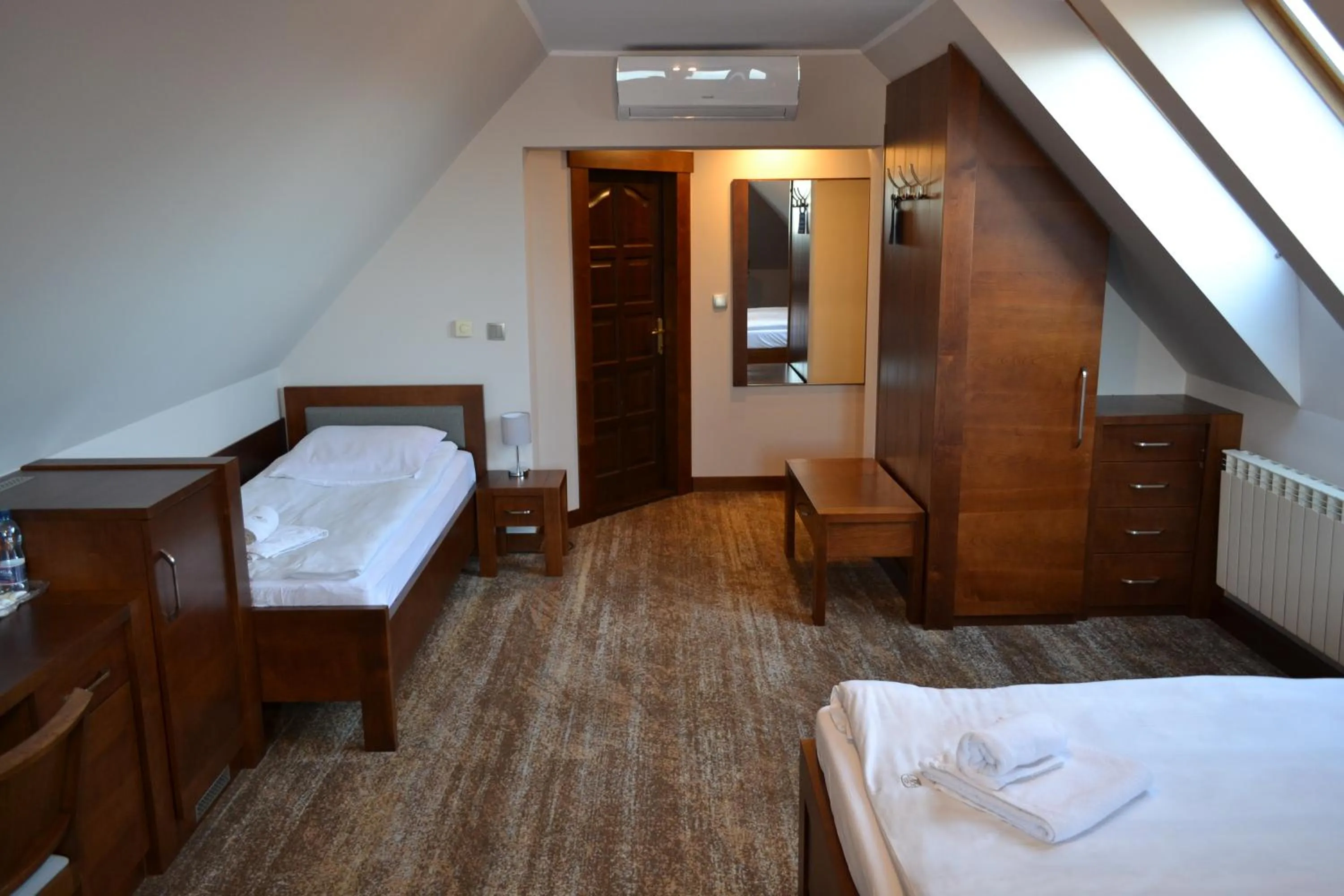 Photo of the whole room in Hotel LOKIS