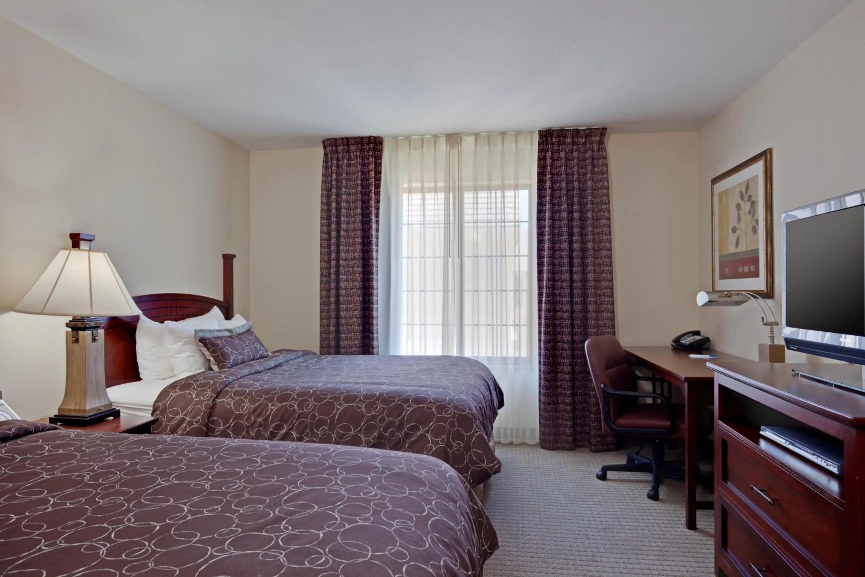 Photo of the whole room, Bed in Staybridge Suites Palmdale by IHG