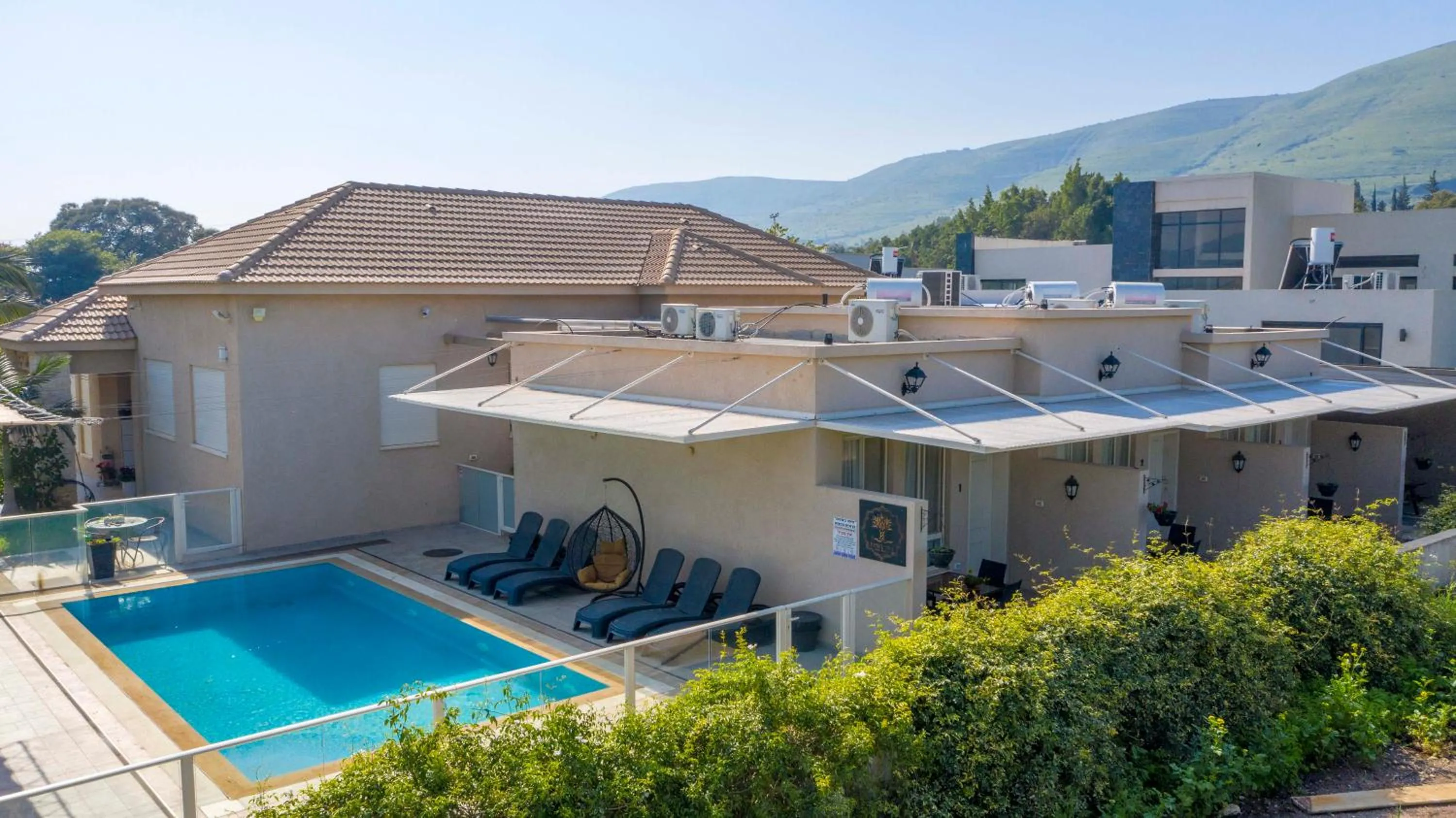 Swimming pool in Zimmer BaSadot