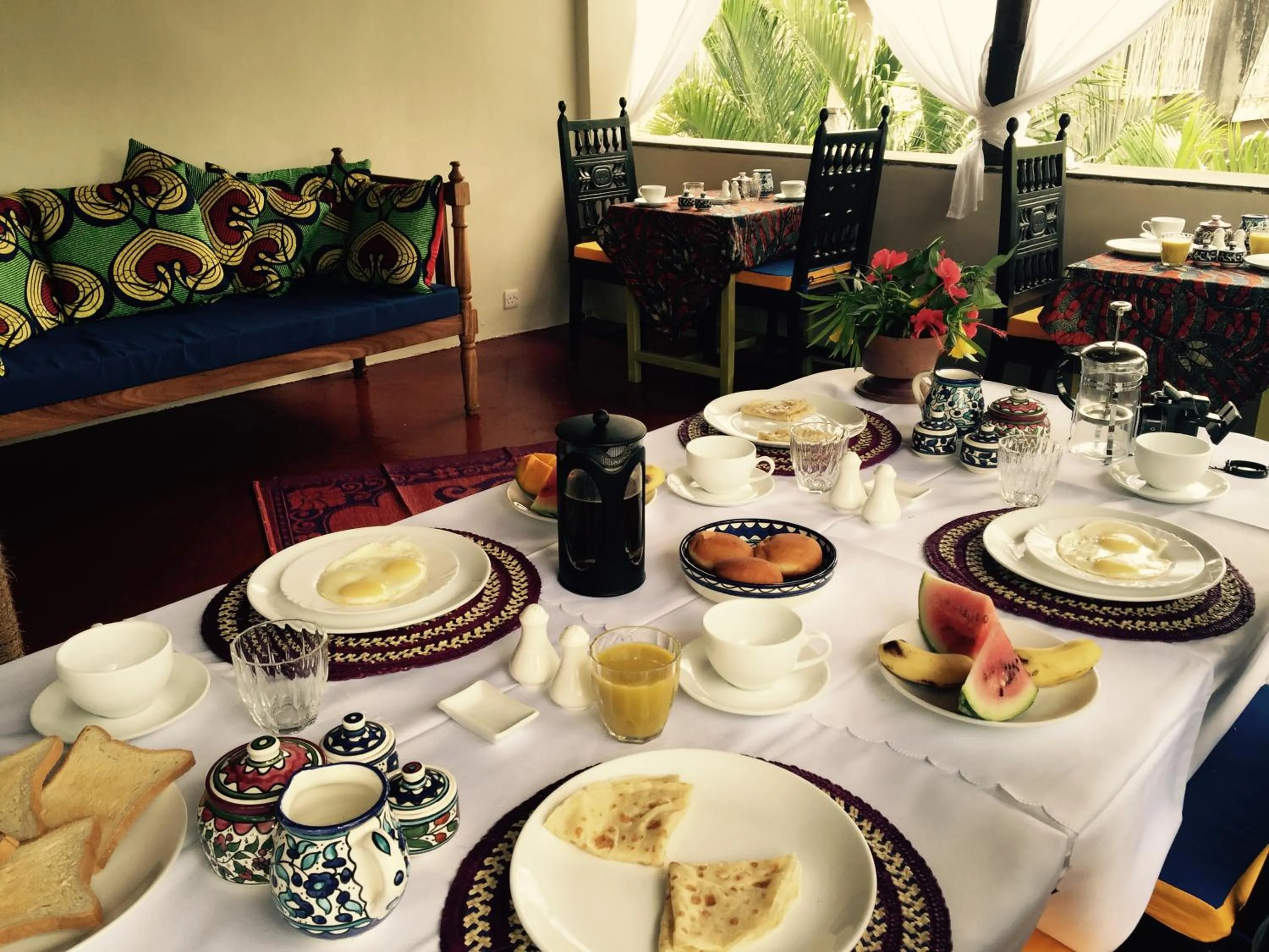 Restaurant/places to eat in Retro