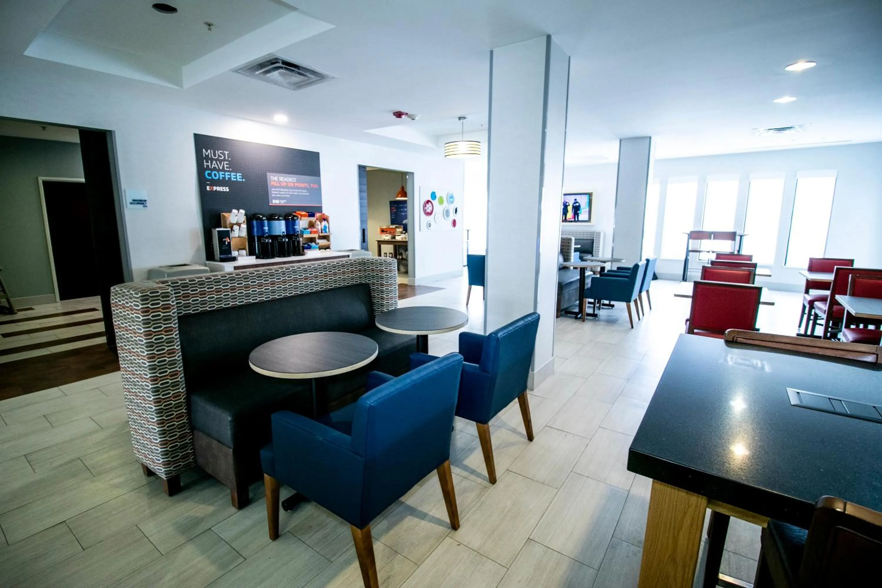 Breakfast in Holiday Inn Express Hotel & Suites Baton Rouge -Port Allen by IHG