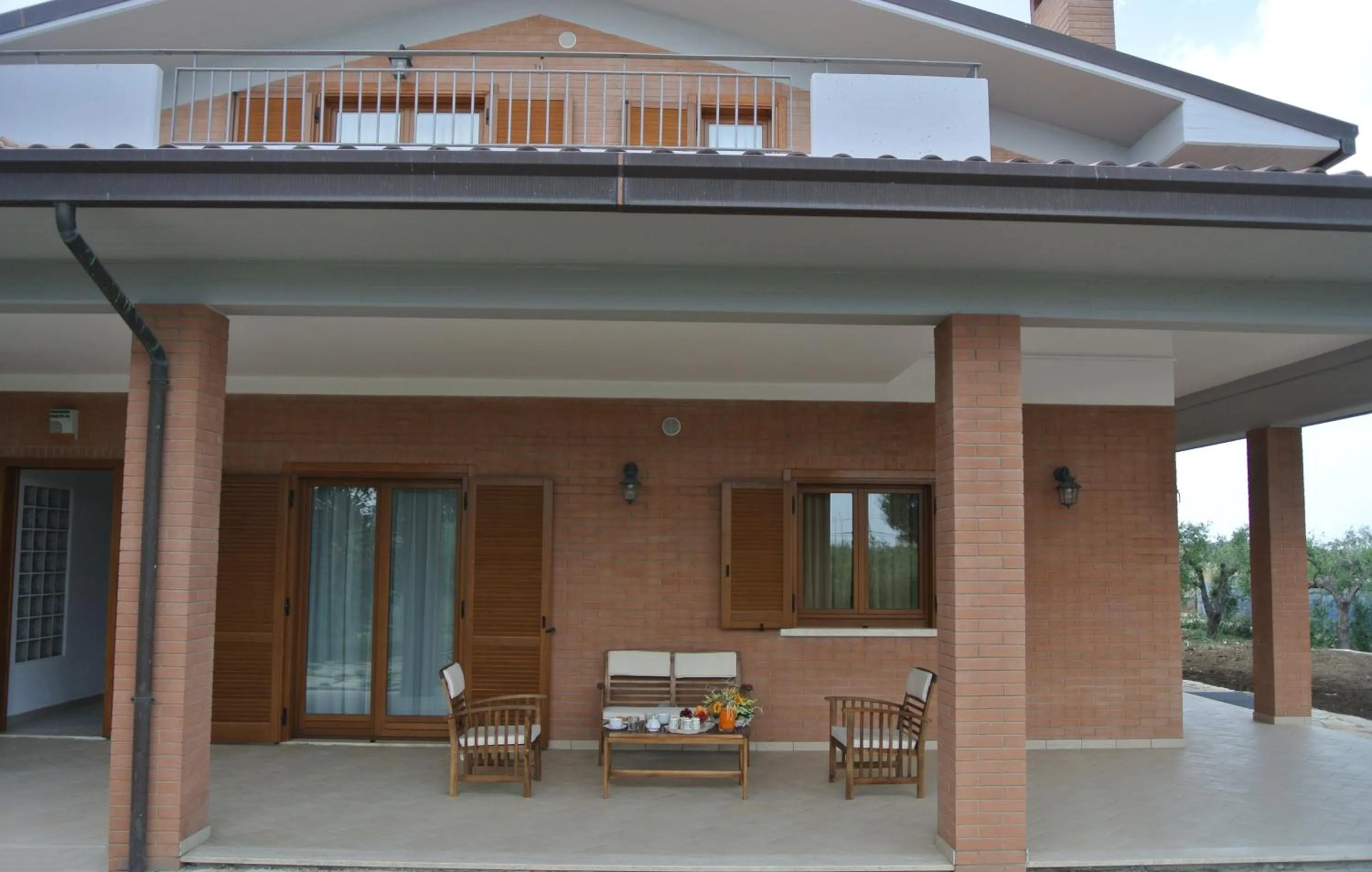 Facade/entrance in Villa Emilia