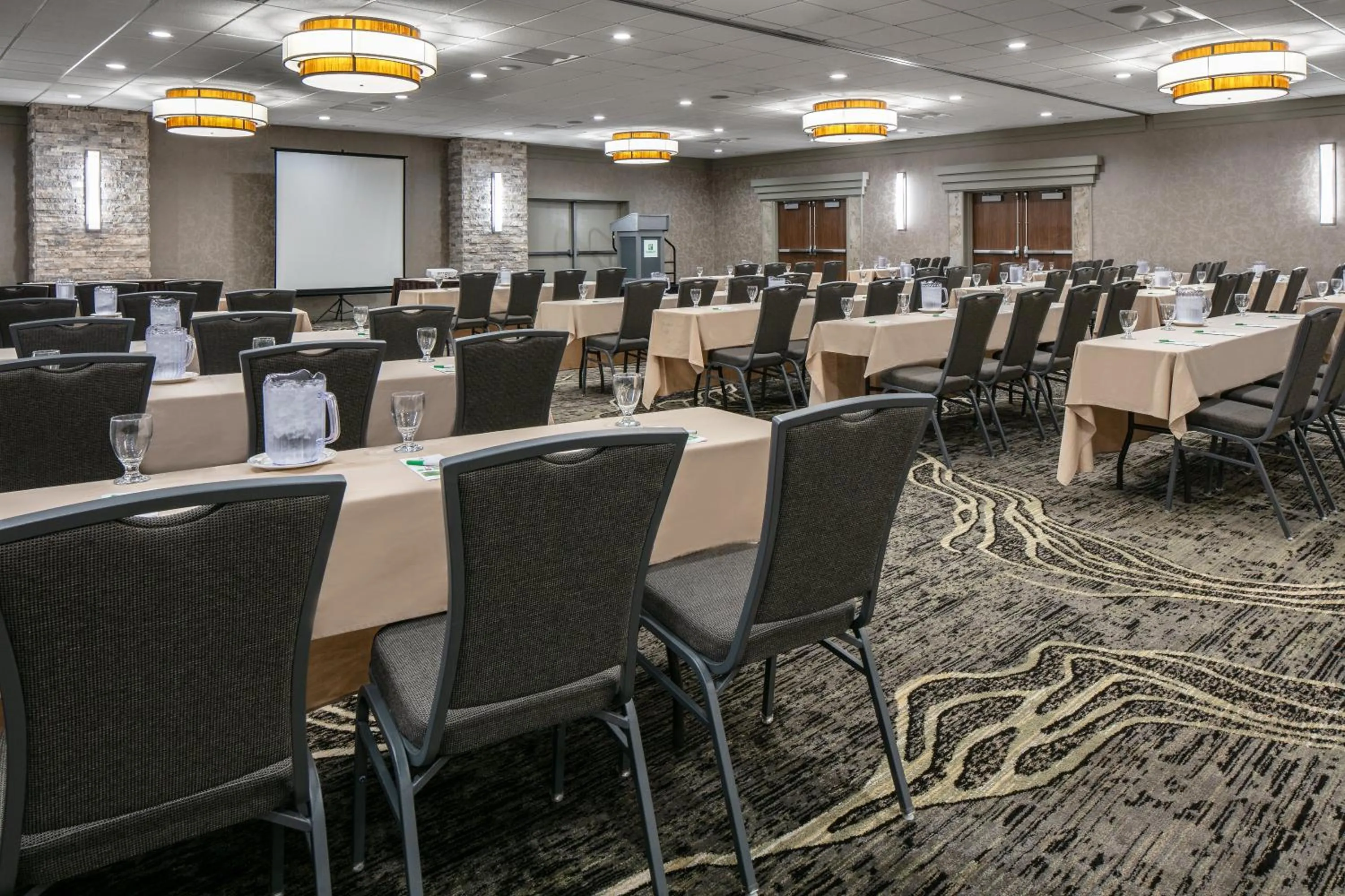 Banquet/Function facilities in Holiday Inn Hotel & Suites Des Moines-Northwest by IHG
