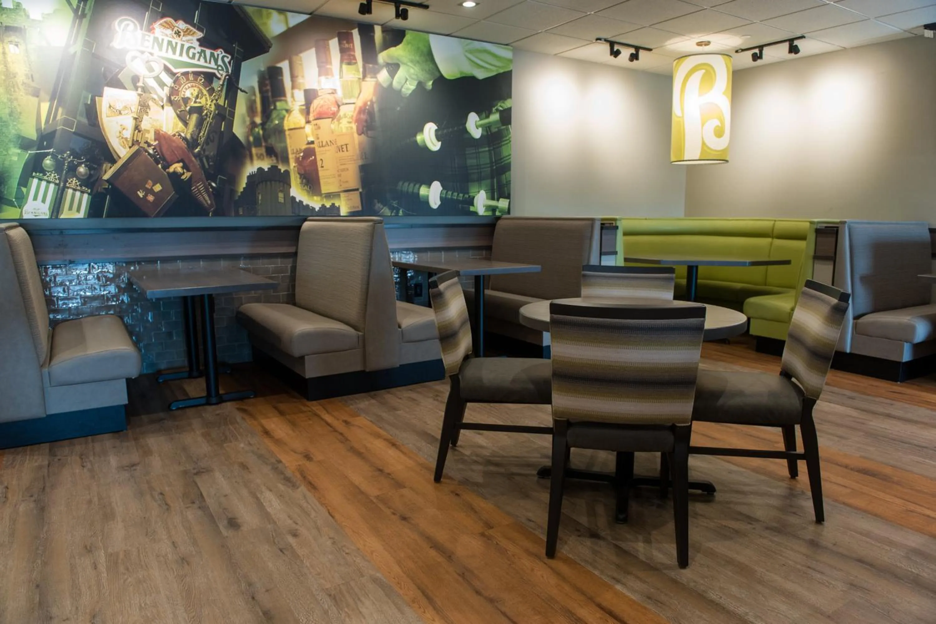 Restaurant/places to eat in Holiday Inn Hotel & Suites Des Moines-Northwest by IHG