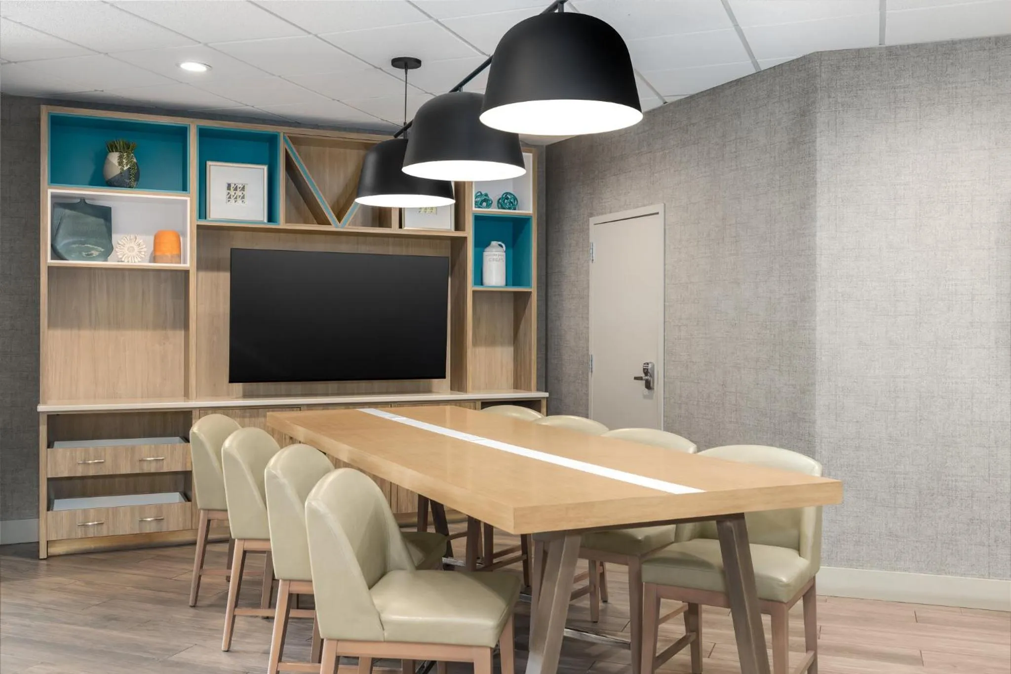 Property building in Holiday Inn Hotel & Suites Des Moines-Northwest by IHG