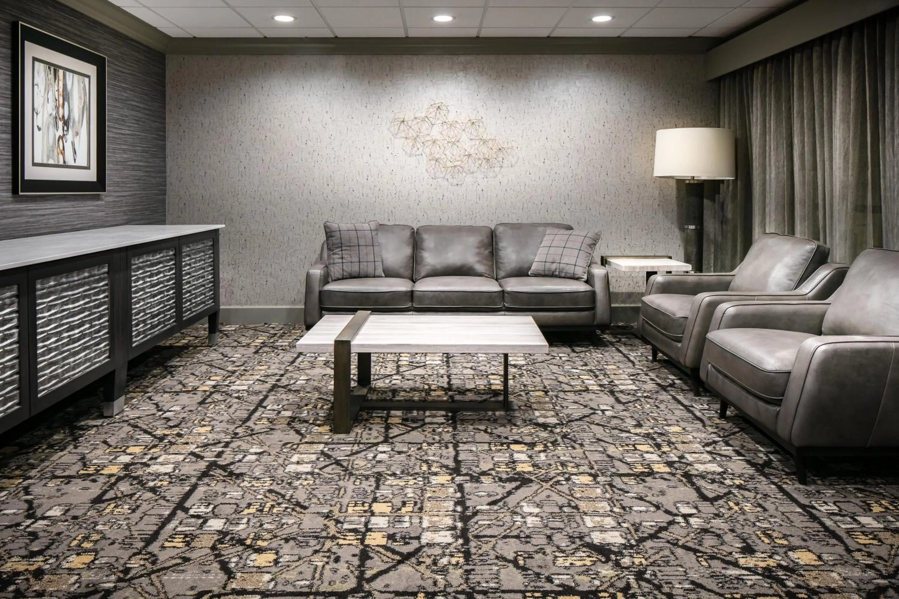 Meeting/conference room in Holiday Inn Hotel & Suites Des Moines-Northwest by IHG