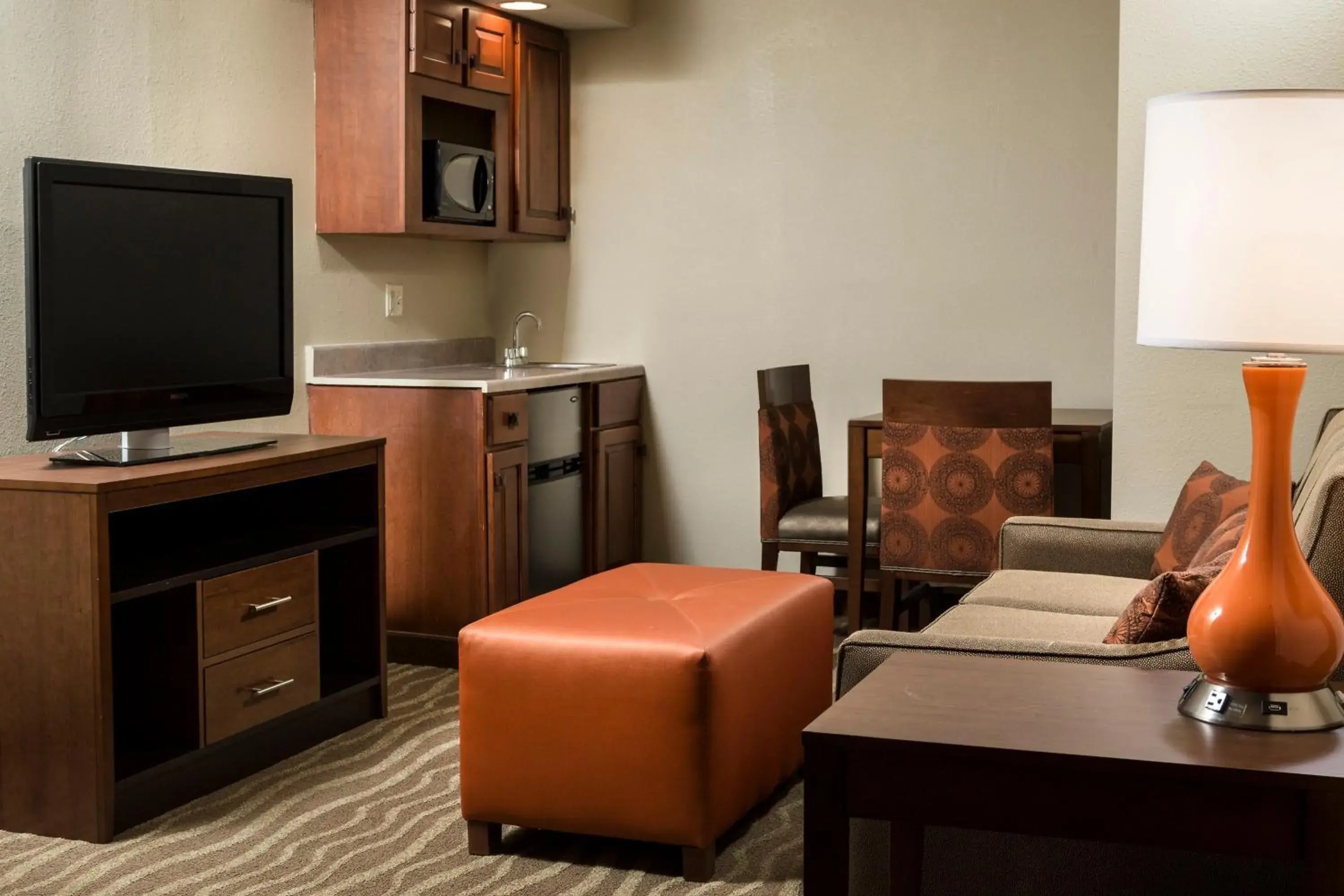 Junior Suite in Holiday Inn Hotel & Suites Des Moines-Northwest by IHG Junior Suite in Holiday Inn Hotel & Suites Des Moines-Northwest by IHG