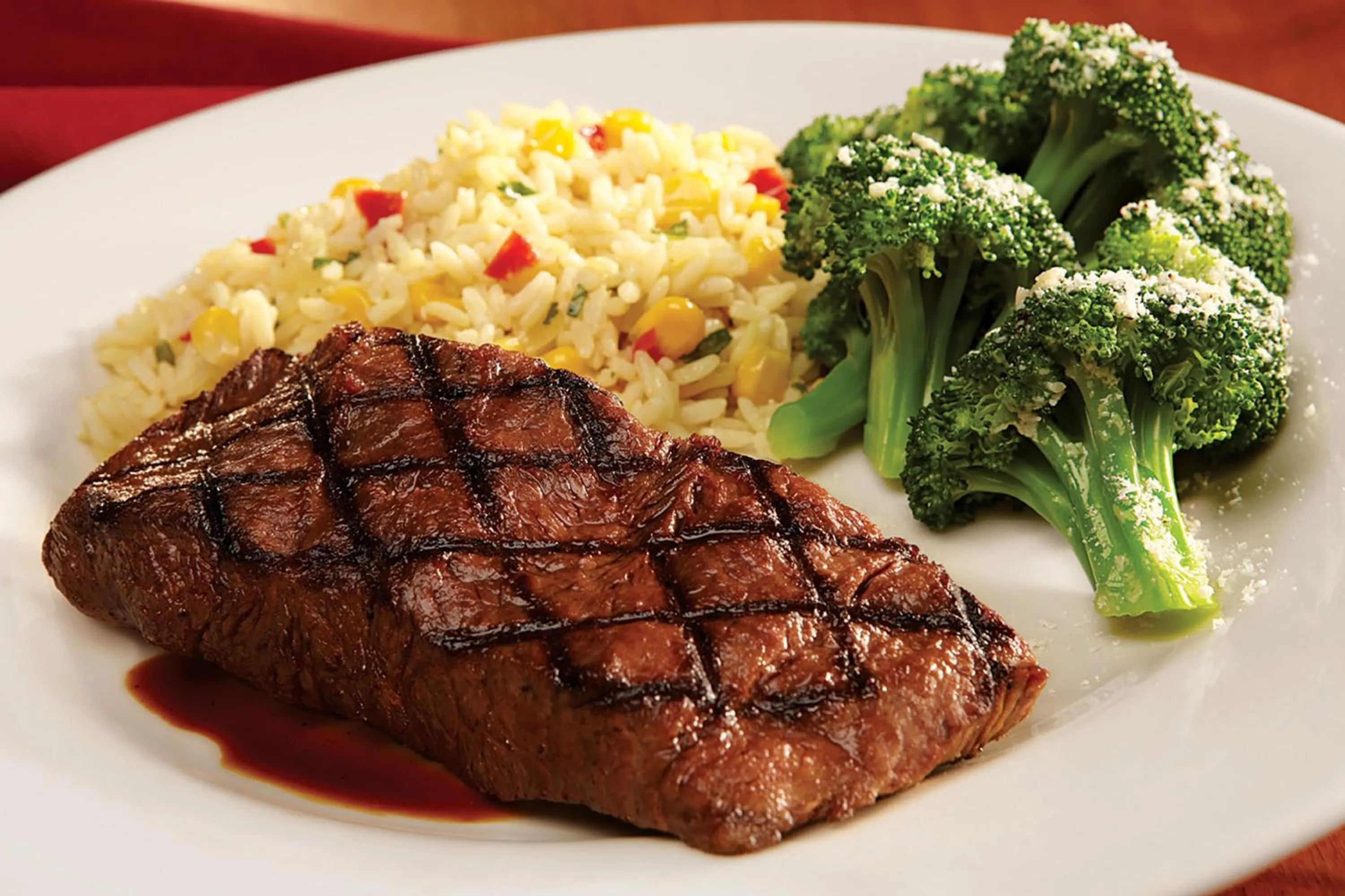 Restaurant/places to eat in Holiday Inn Hotel & Suites Des Moines-Northwest by IHG