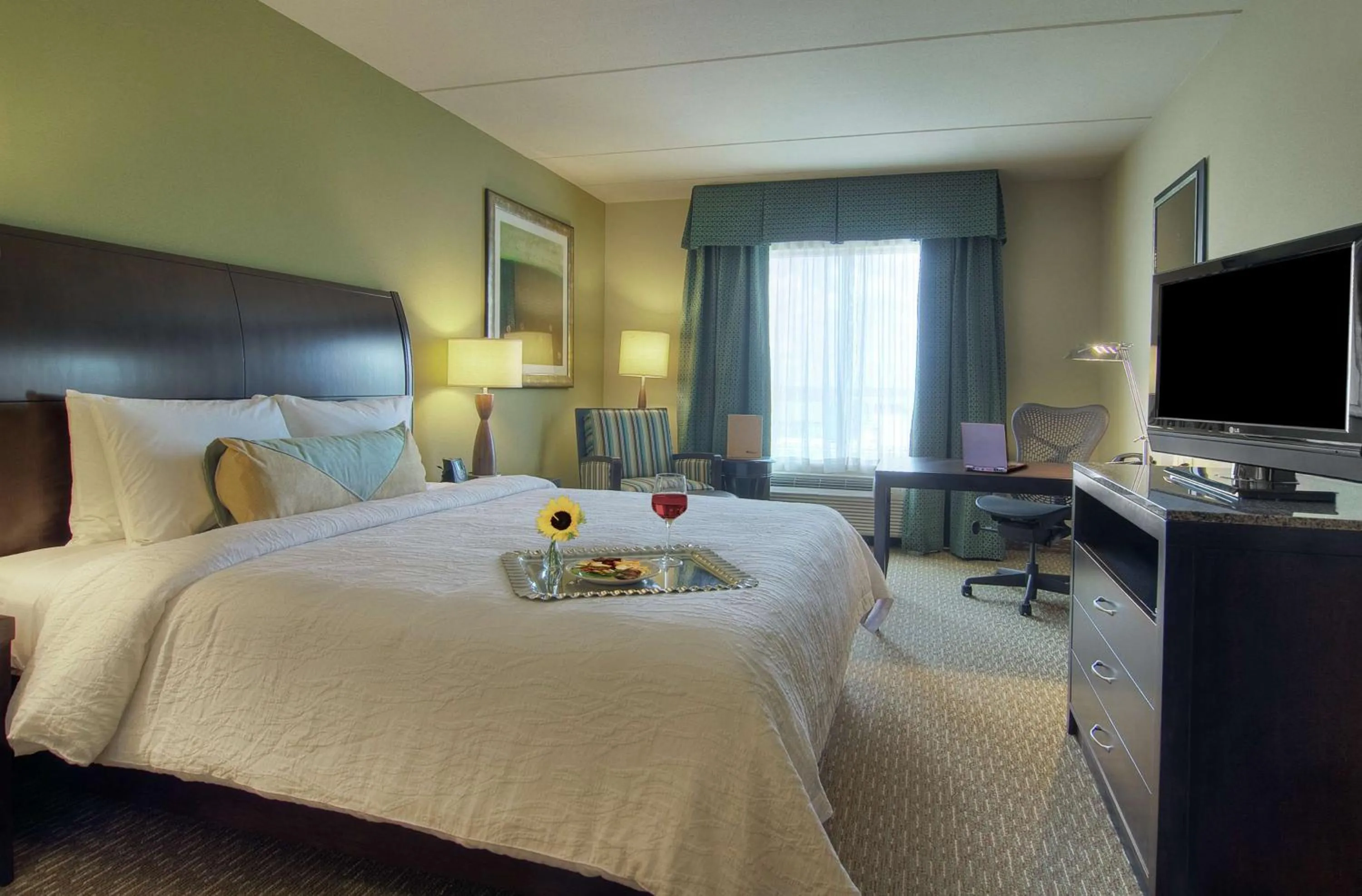Bedroom, Bed in Hilton Garden Inn Houston-Pearland