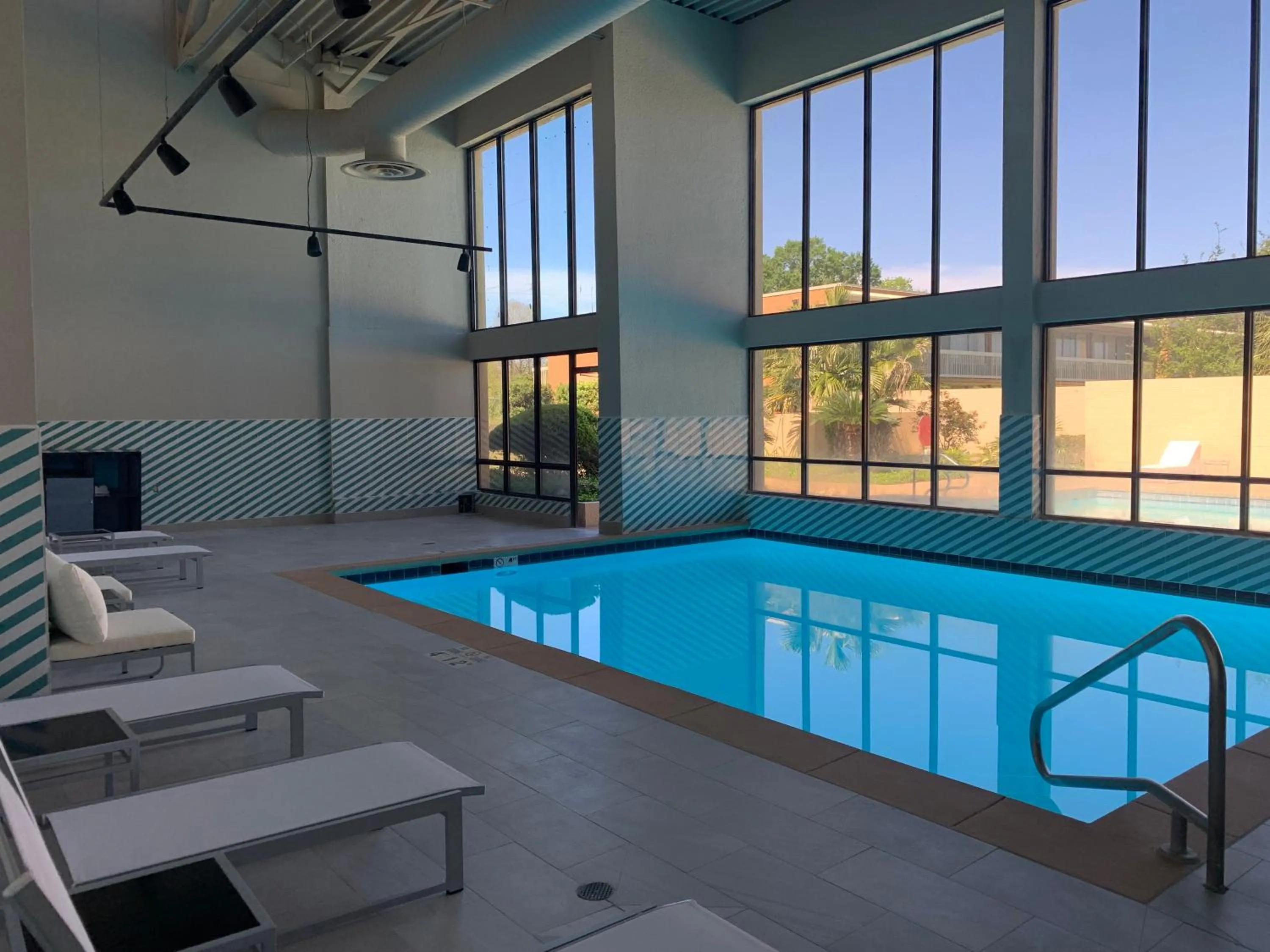 Swimming pool in Holiday Inn Baton Rouge-South by IHG