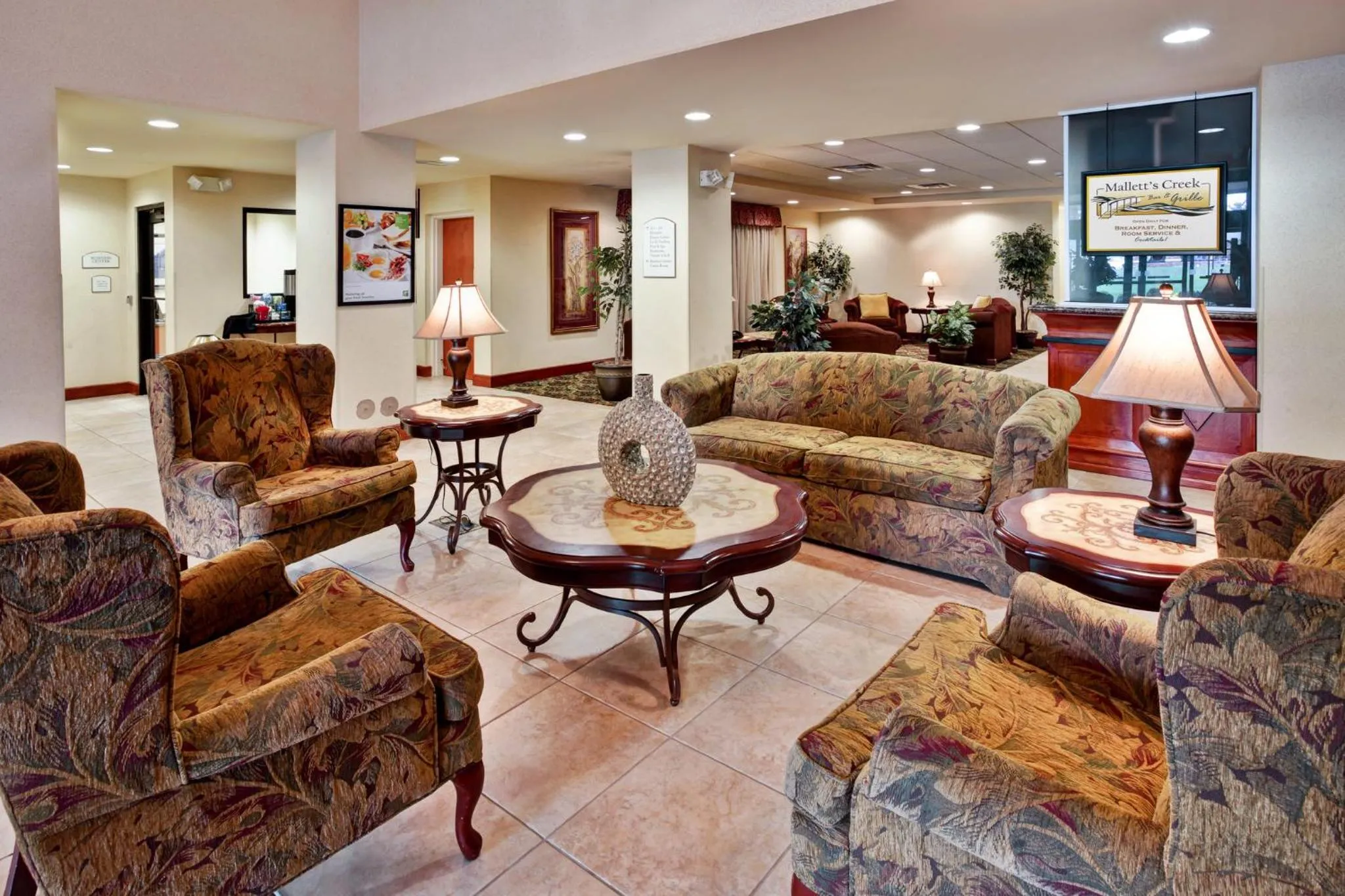 Lobby or reception in Holiday Inn Hotel & Suites Ann Arbor University of Michigan Area by IHG