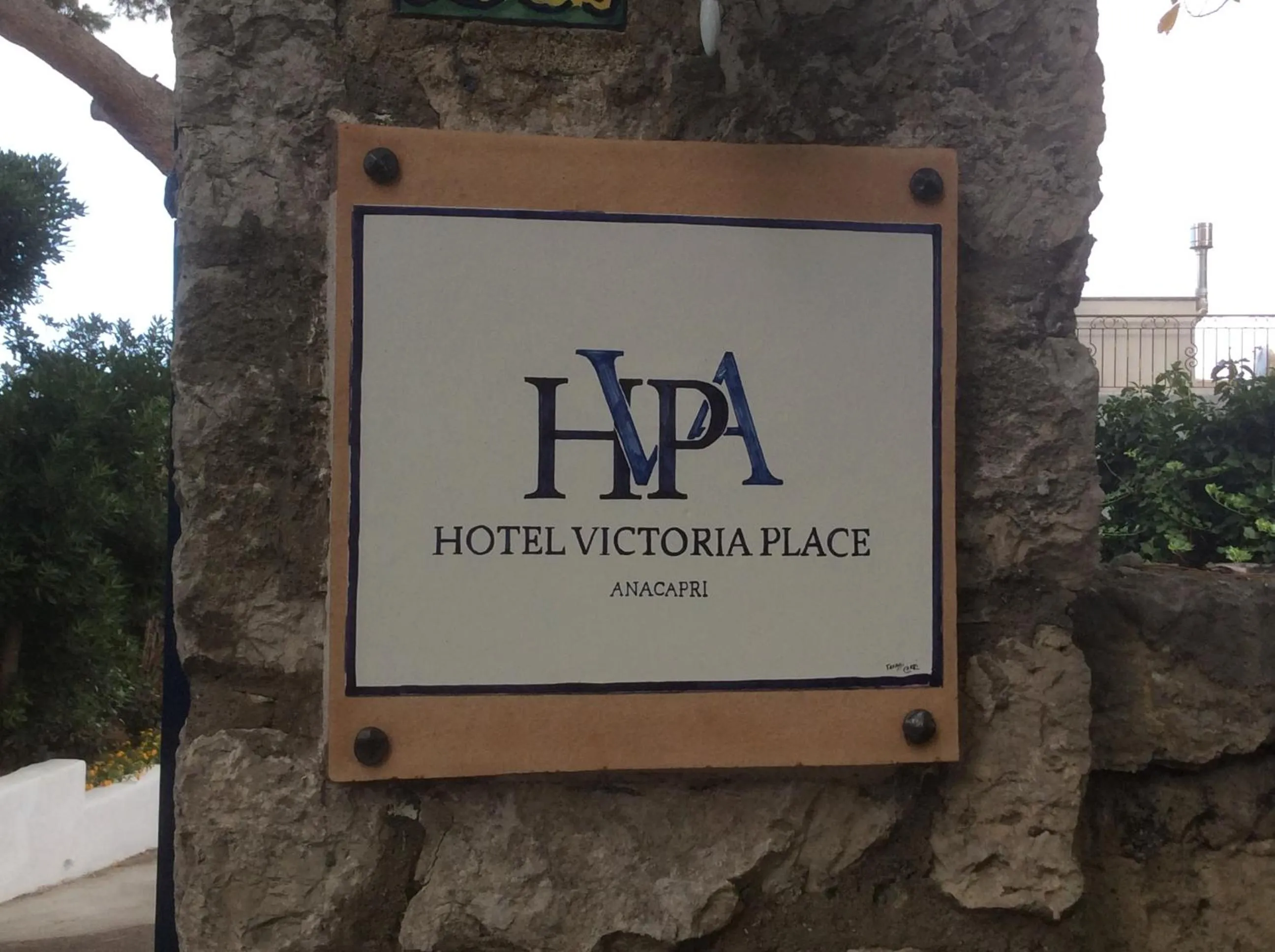 Property logo or sign in Hotel Victoria Place