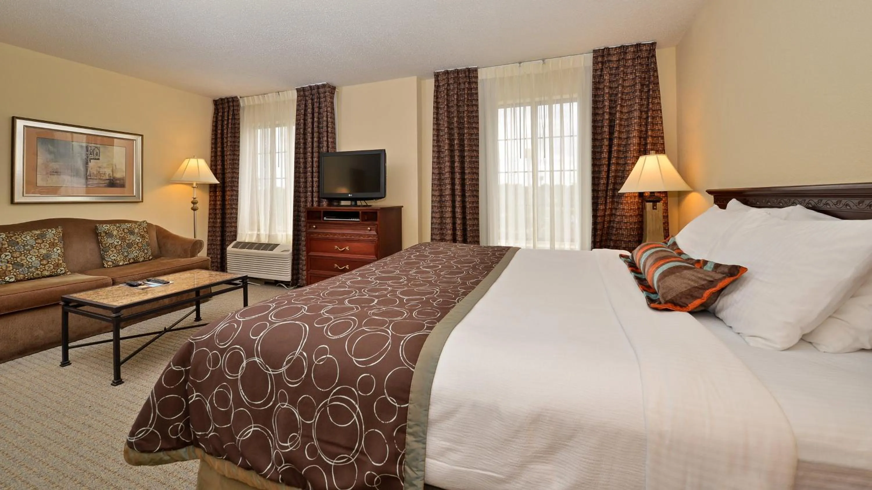 Photo of the whole room, Bed in Staybridge Suites West Des Moines by IHG