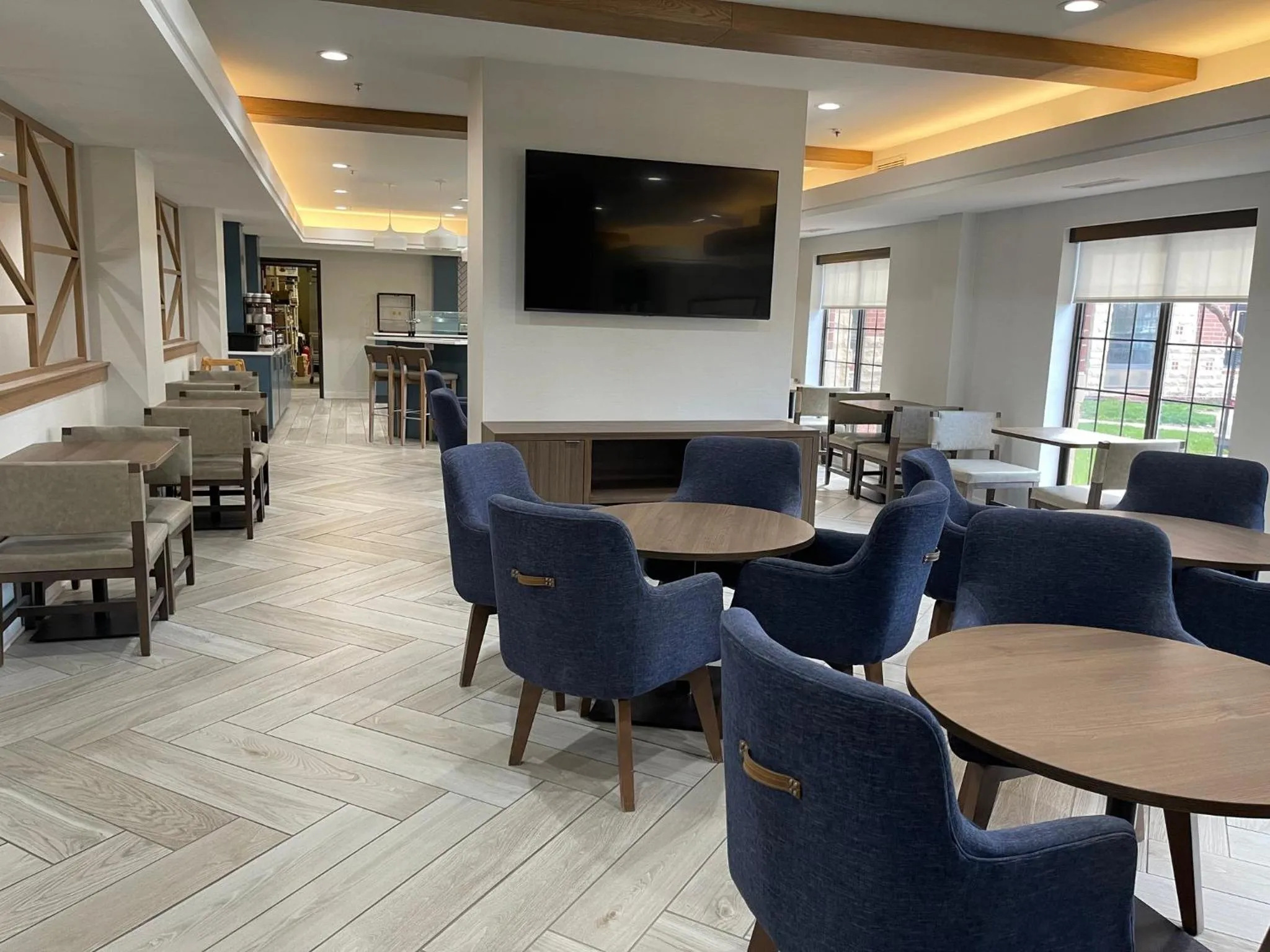 Breakfast in Staybridge Suites West Des Moines by IHG