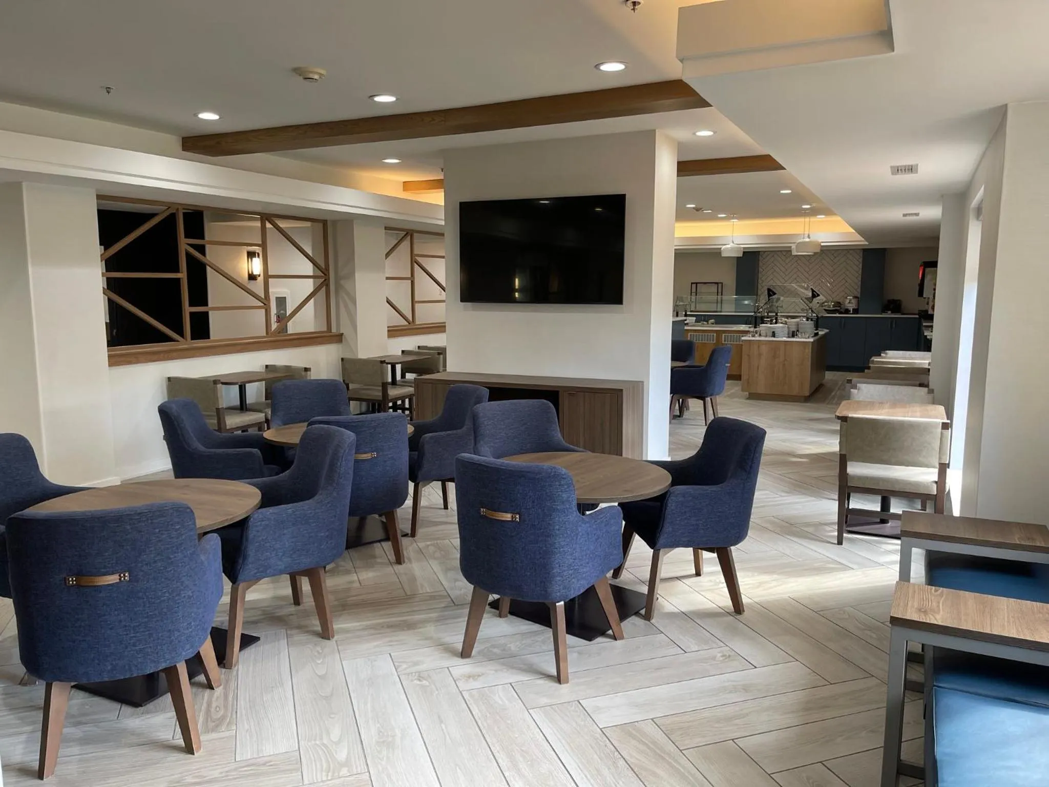 Breakfast in Staybridge Suites West Des Moines by IHG