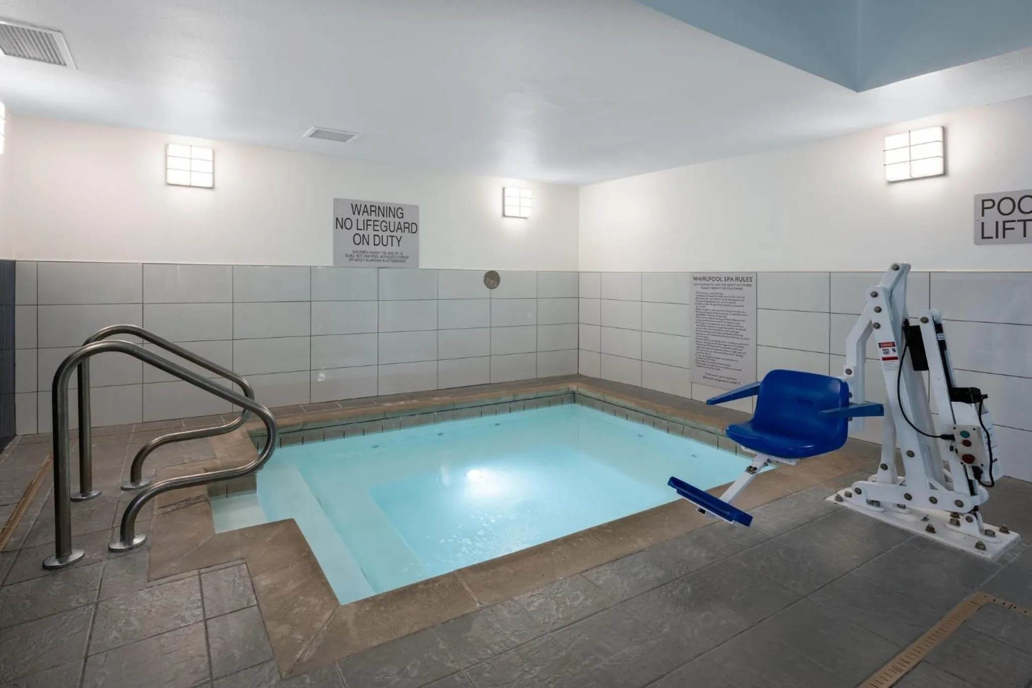 Swimming pool in Staybridge Suites West Des Moines by IHG