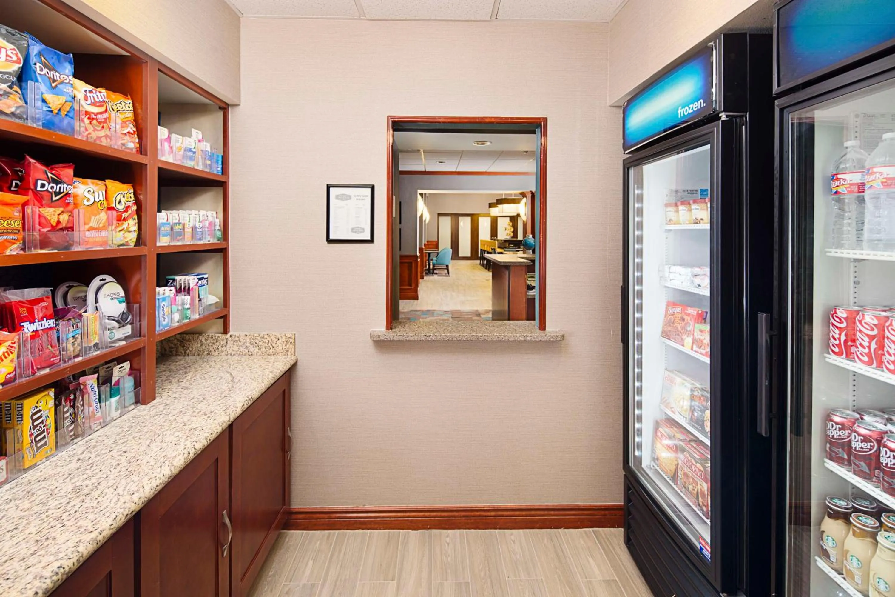 Restaurant/places to eat in Hampton Inn & Suites - Mansfield