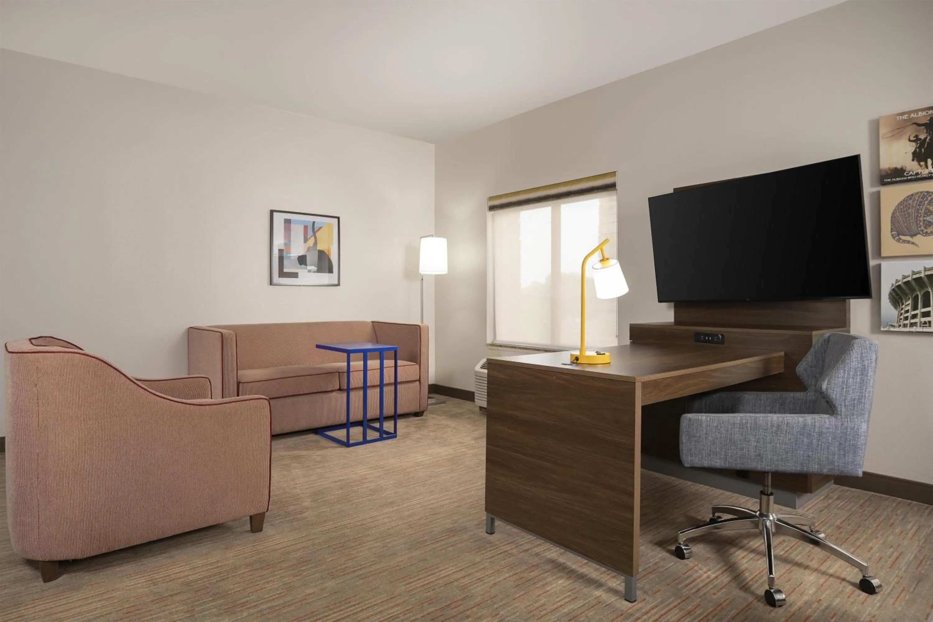 Living room in Hampton Inn & Suites - Mansfield