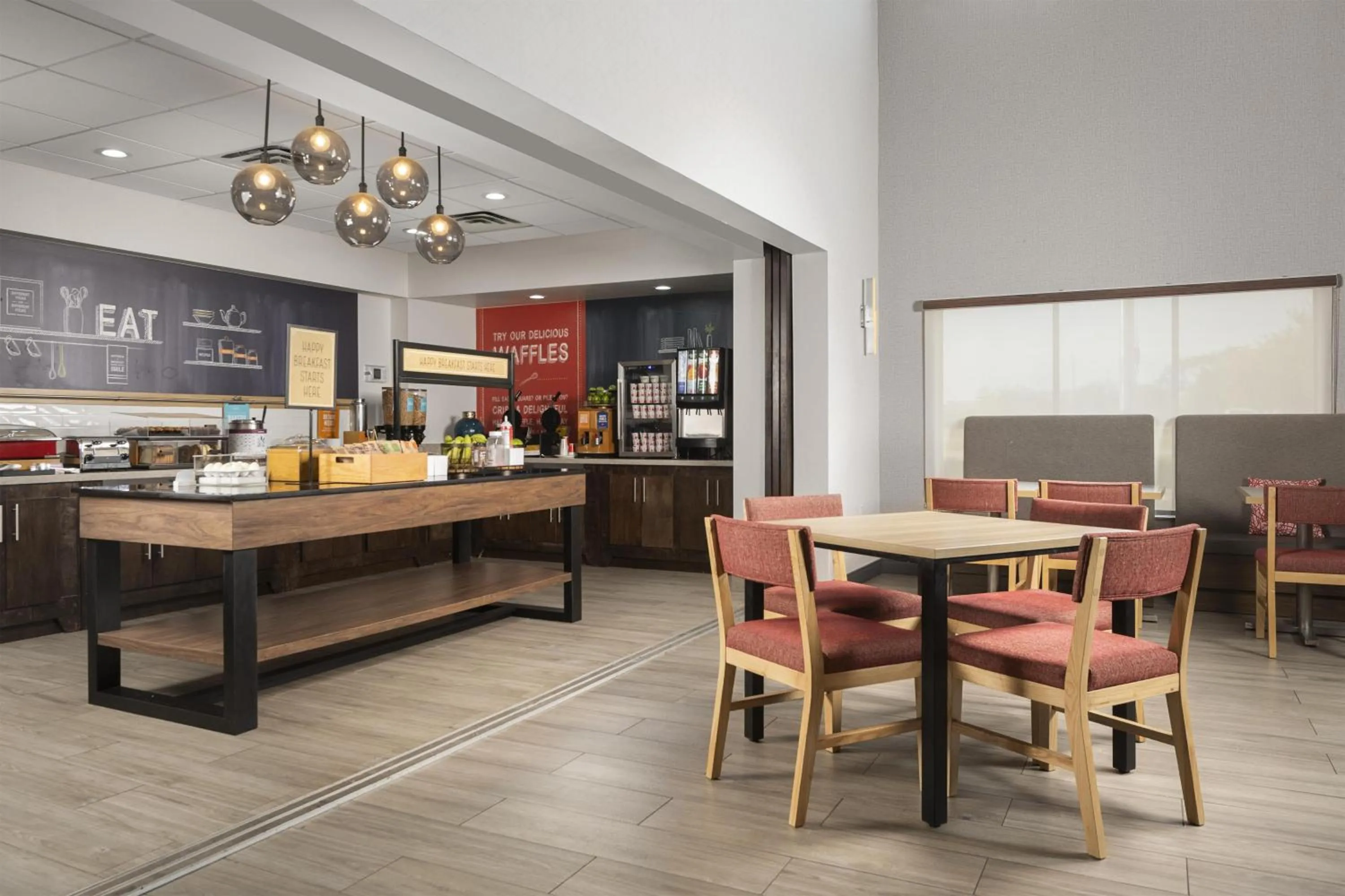 Breakfast in Hampton Inn & Suites - Mansfield