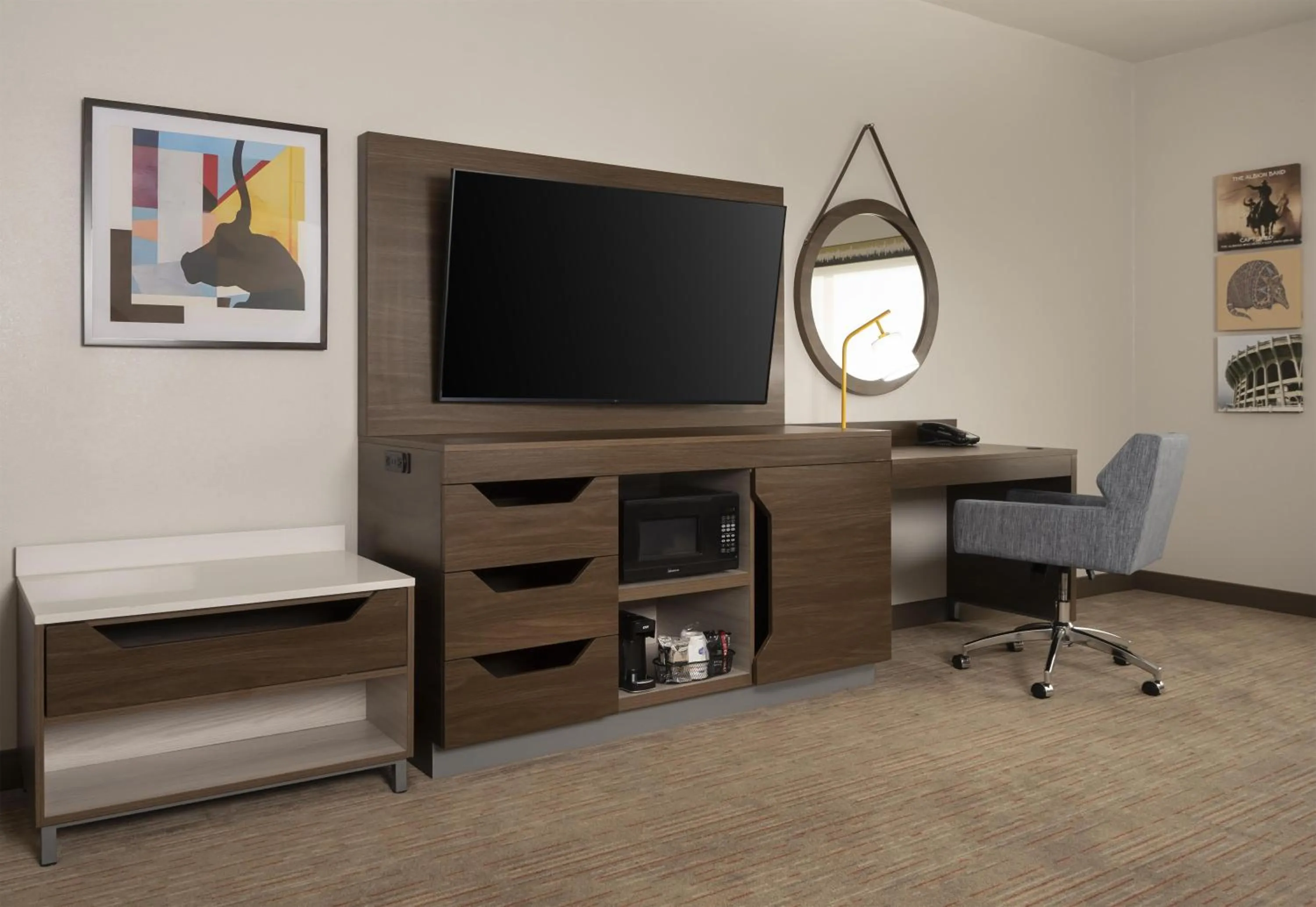 Bedroom in Hampton Inn & Suites - Mansfield