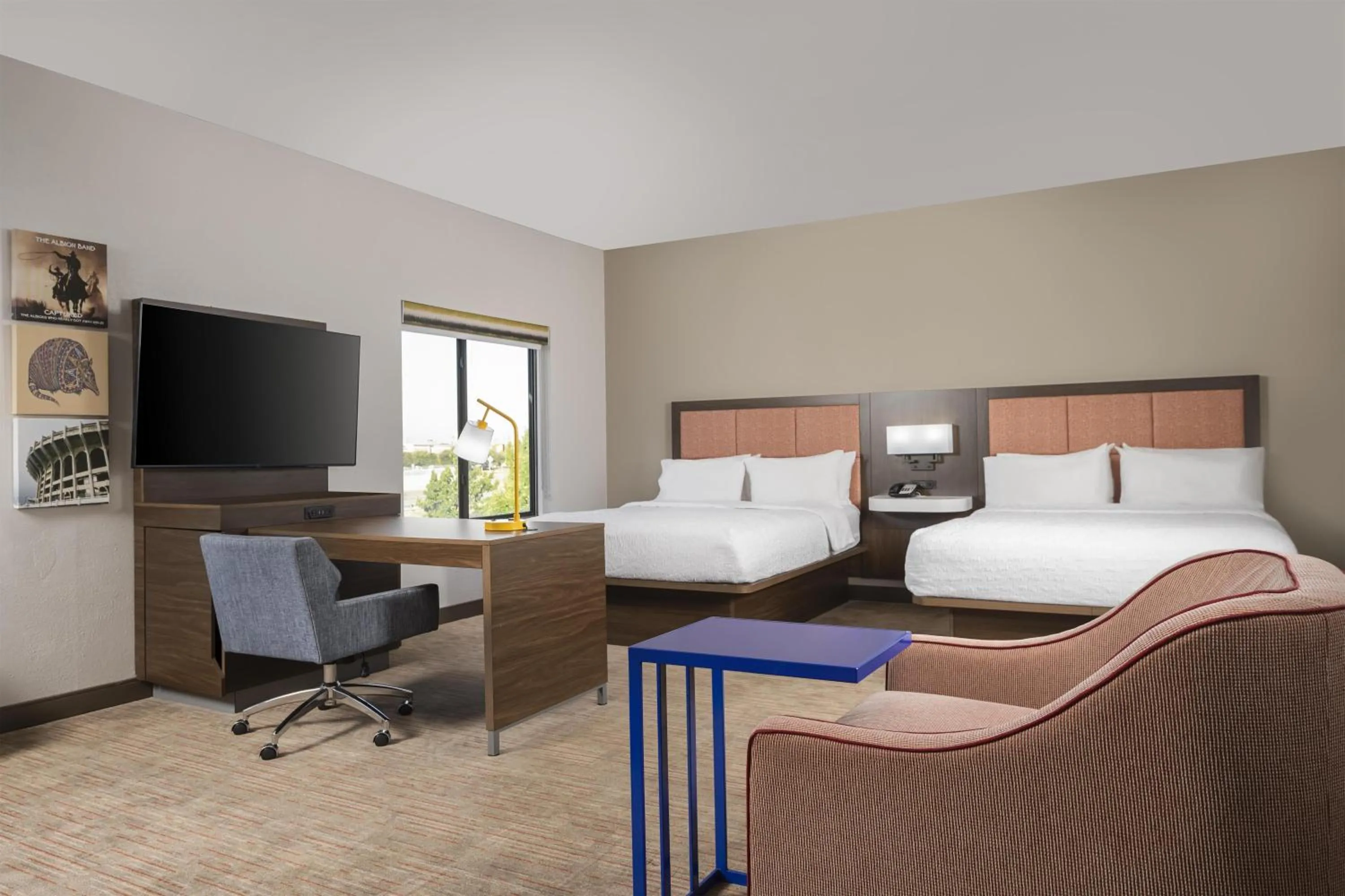 Bedroom, Bed in Hampton Inn & Suites - Mansfield