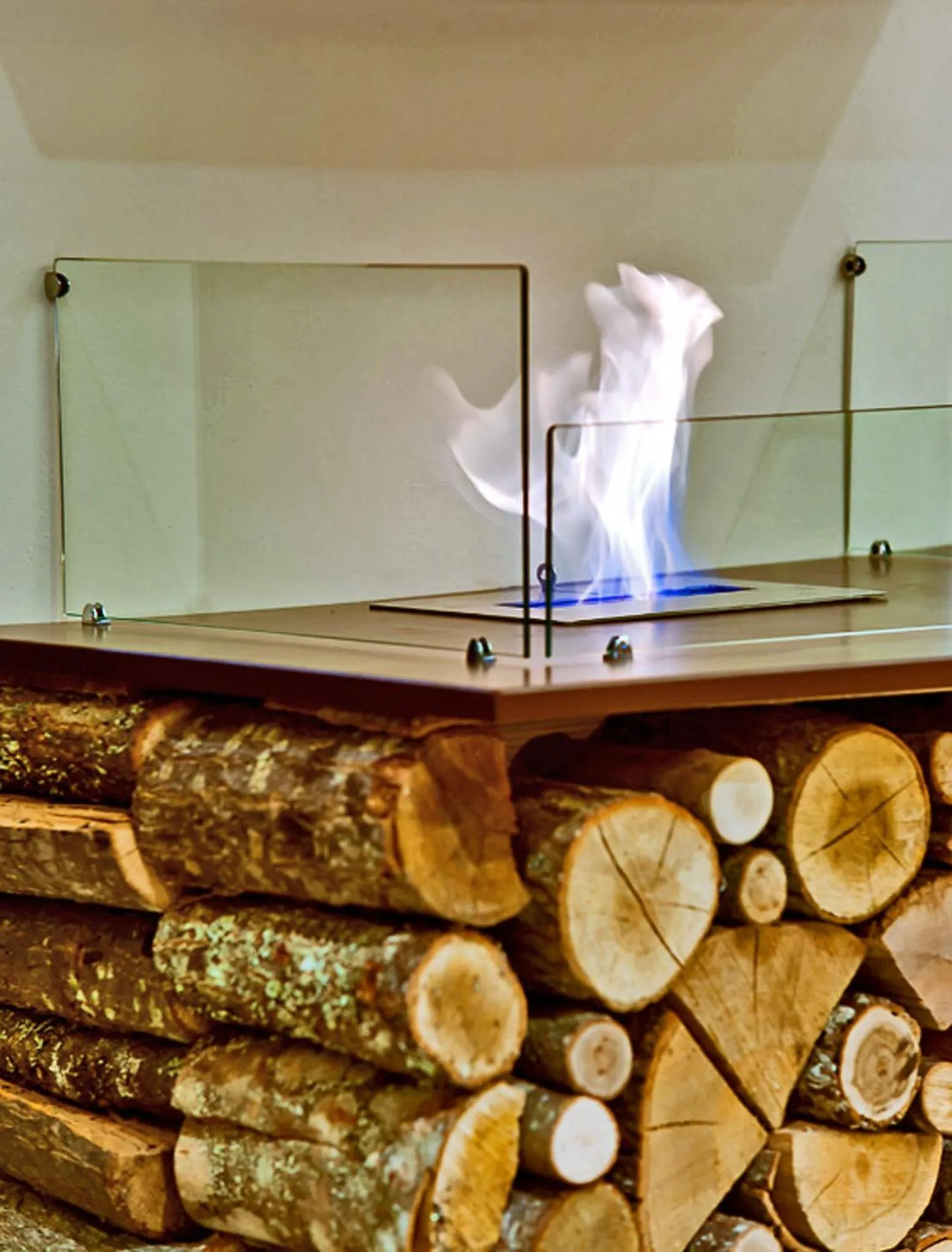 Communal lounge/ TV room in Hotel Ambassador