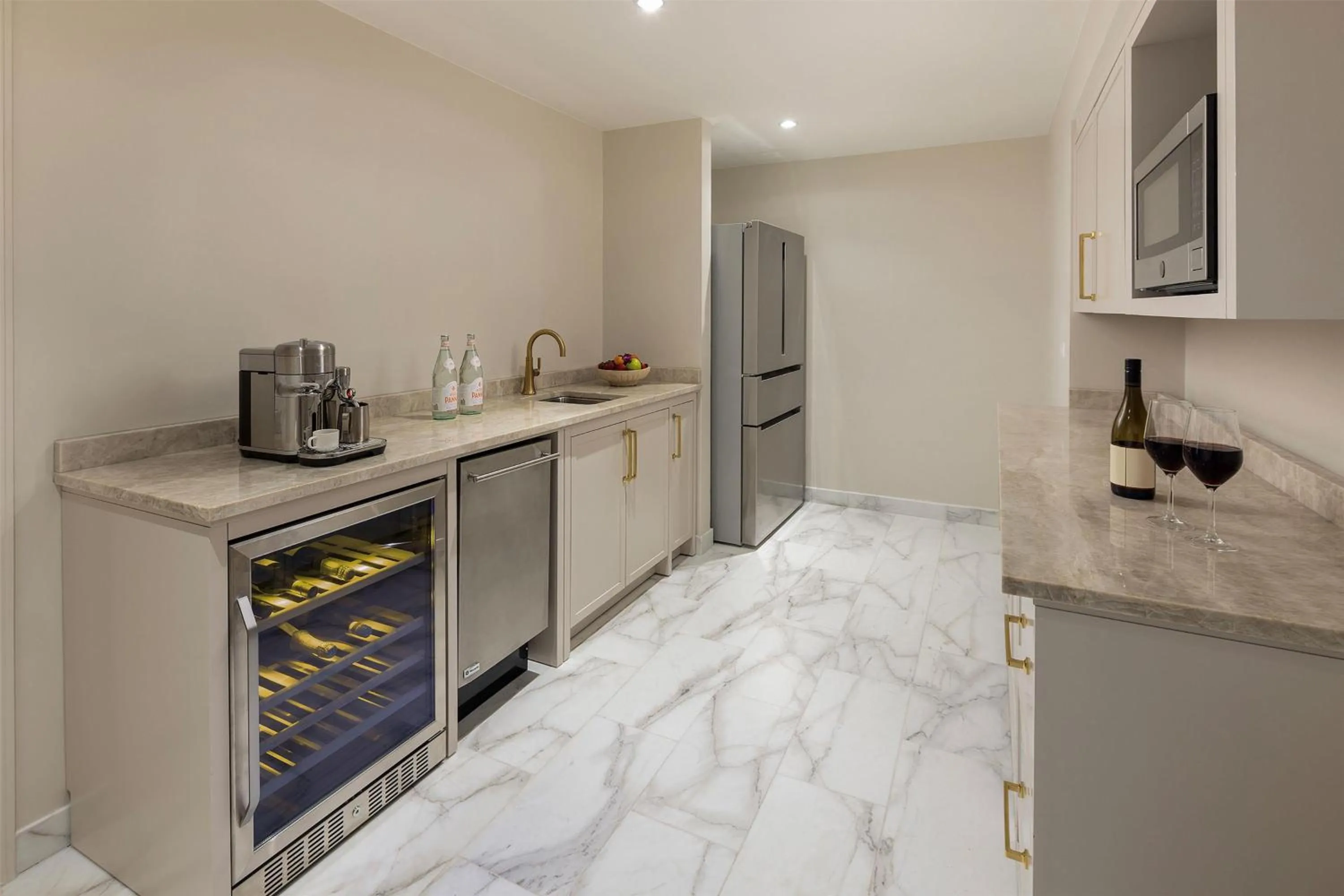 Kitchen or kitchenette in Waldorf Astoria Orlando - An Official Walt Disney World Hotel