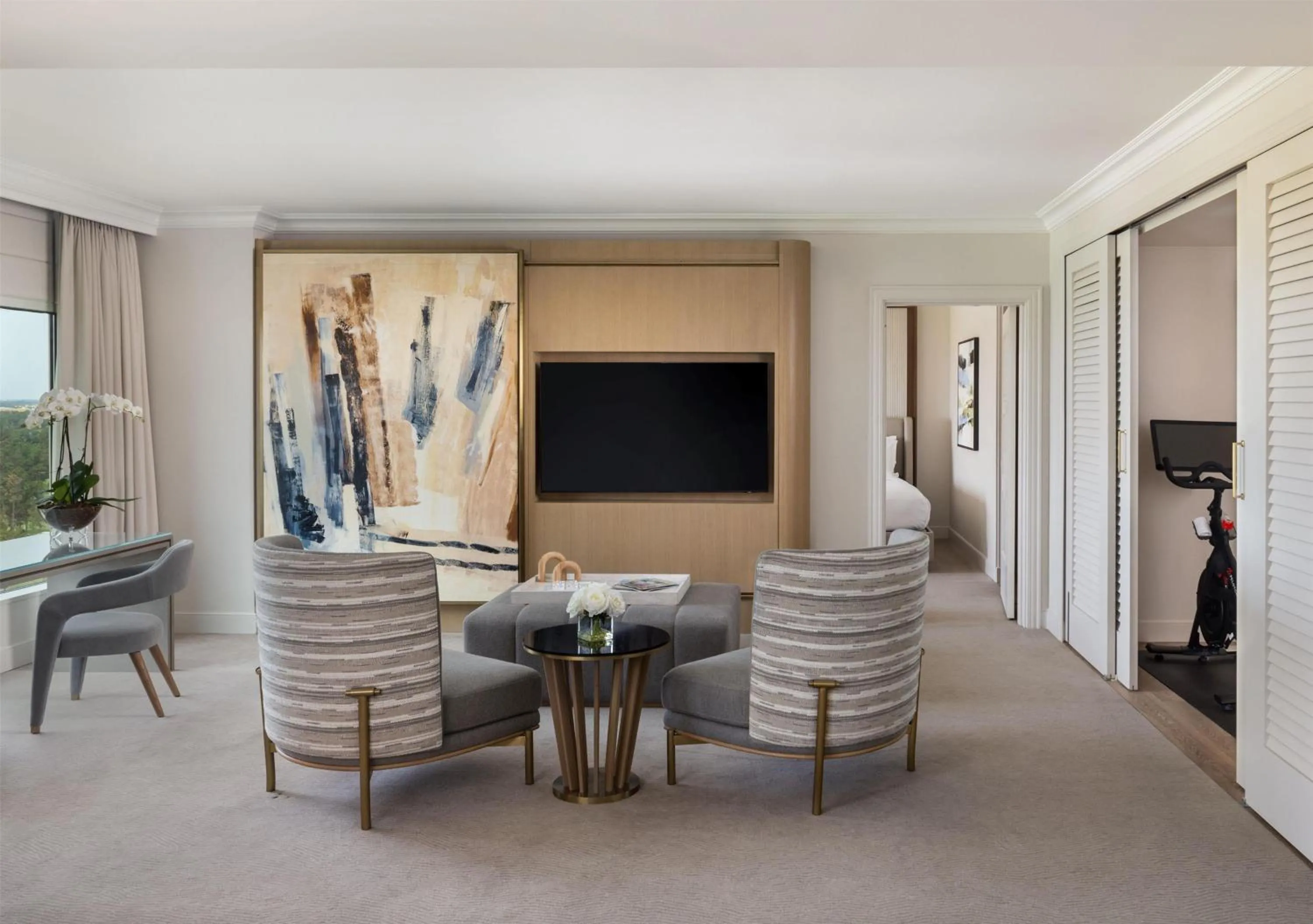 Living room in Waldorf Astoria Orlando - An Official Walt Disney World Hotel