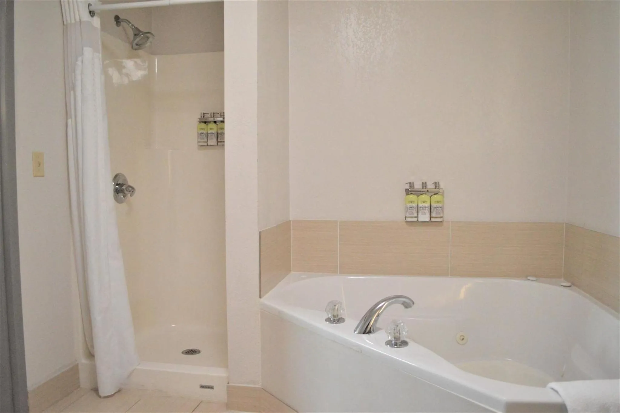 Bathroom in Holiday Inn Express & Suites Batesville by IHG