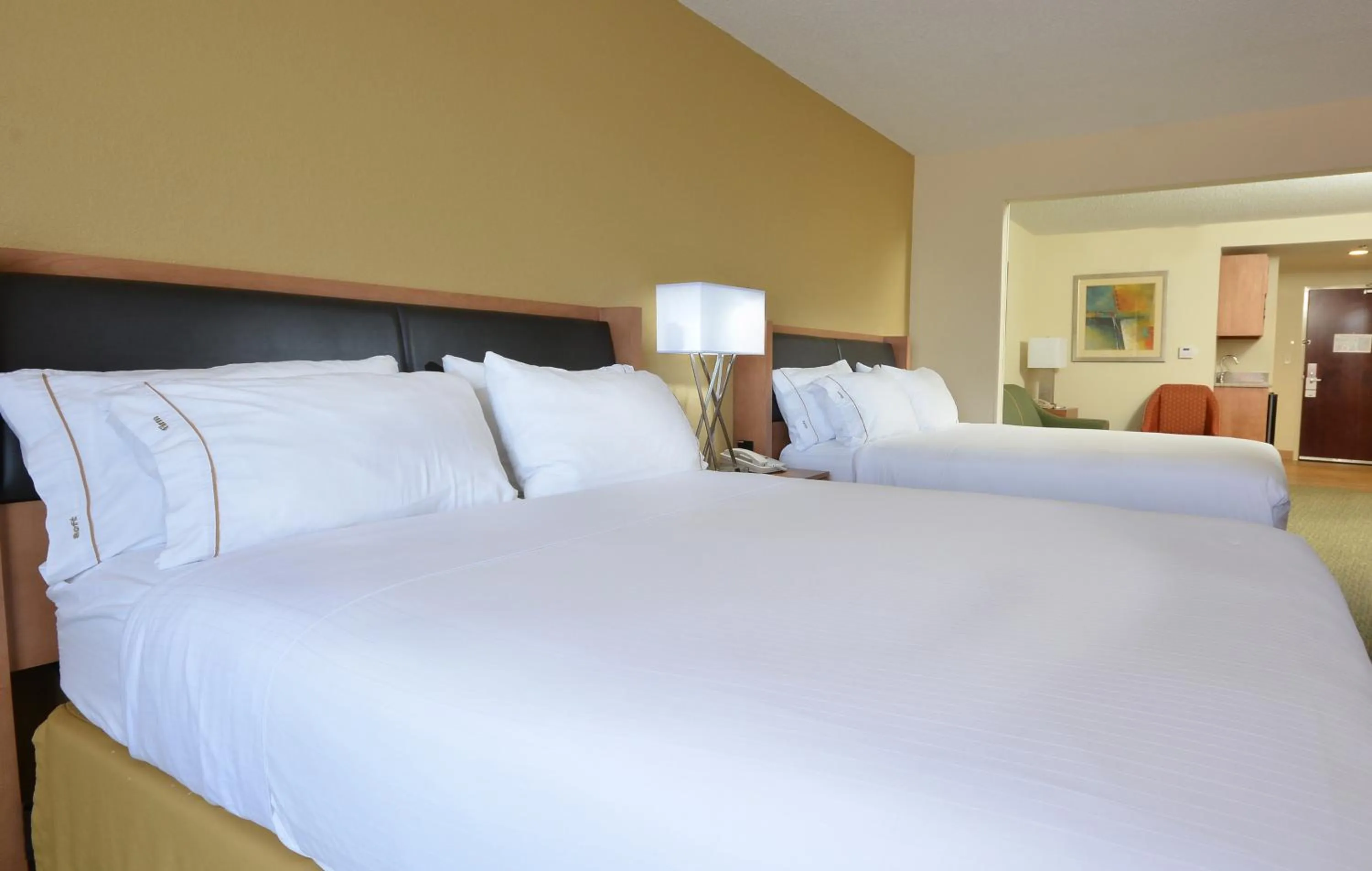 Bed in Holiday Inn Express Hotel & Suites High Point South by IHG