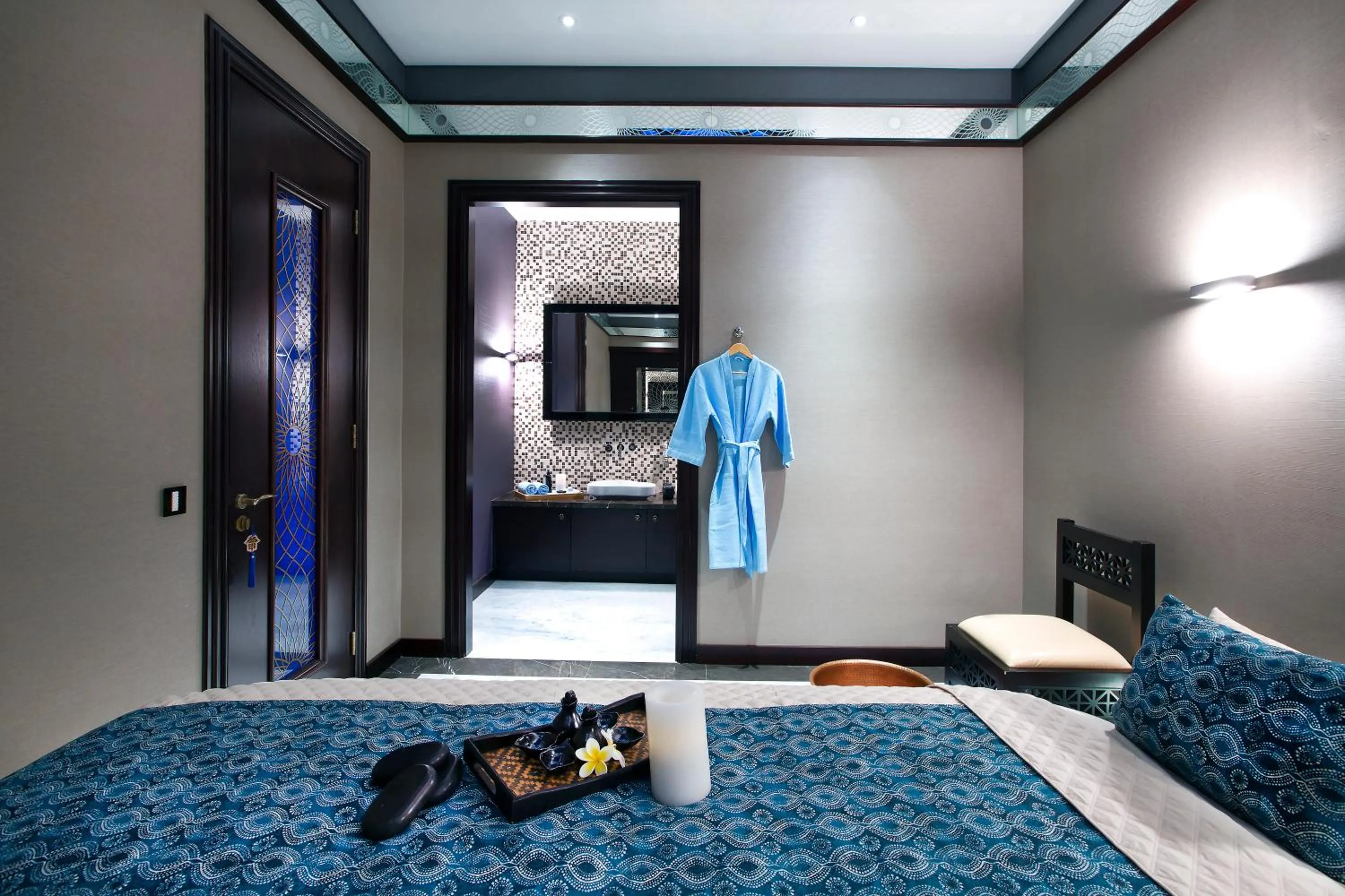 Massage, Bed in Bab Al Qasr Residence