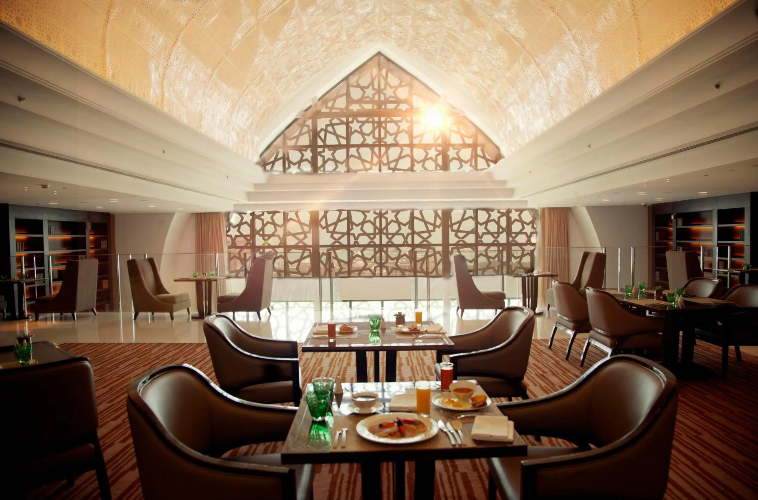 Restaurant/places to eat in Bab Al Qasr Residence