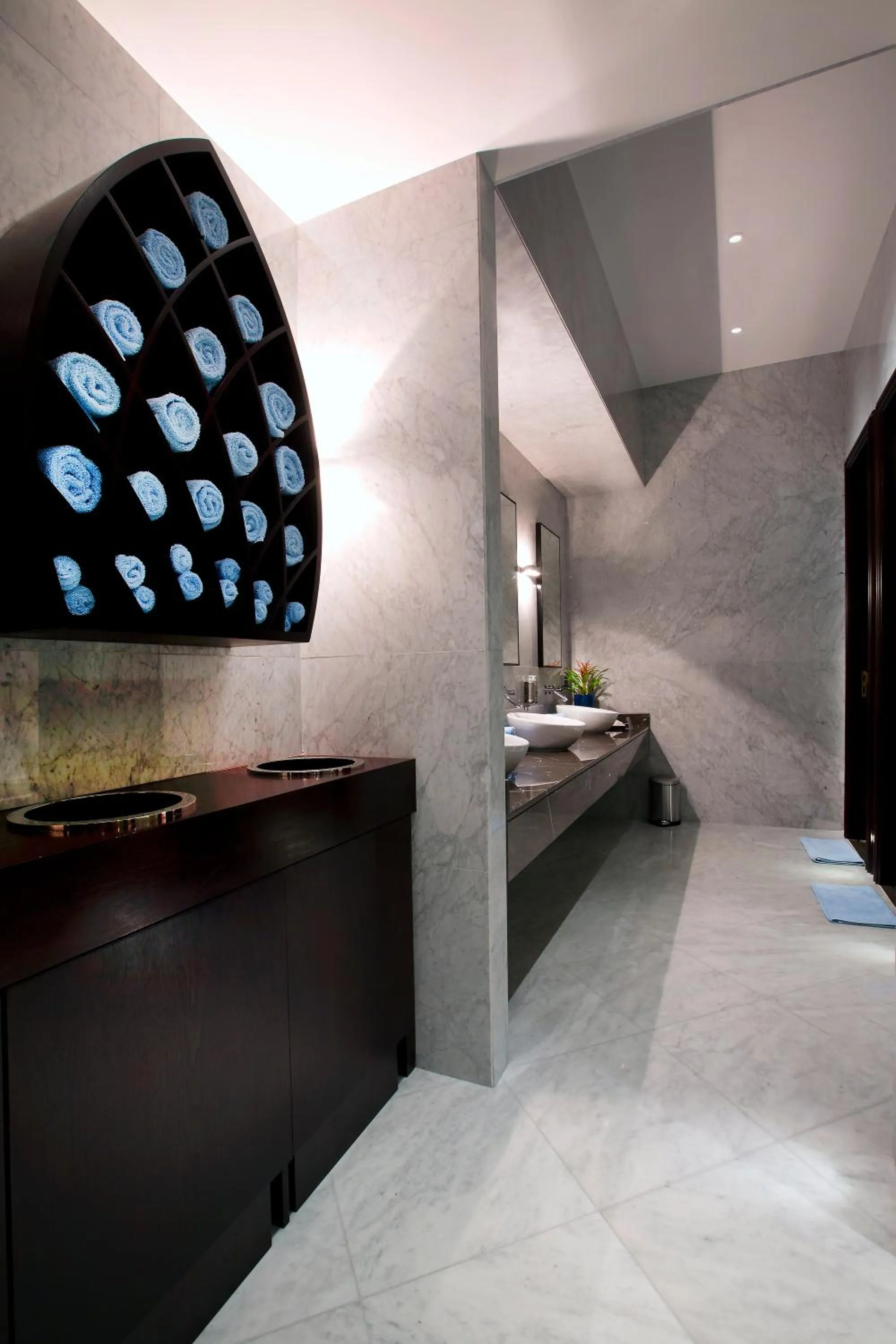 Spa and wellness centre/facilities, Bed in Bab Al Qasr Residence