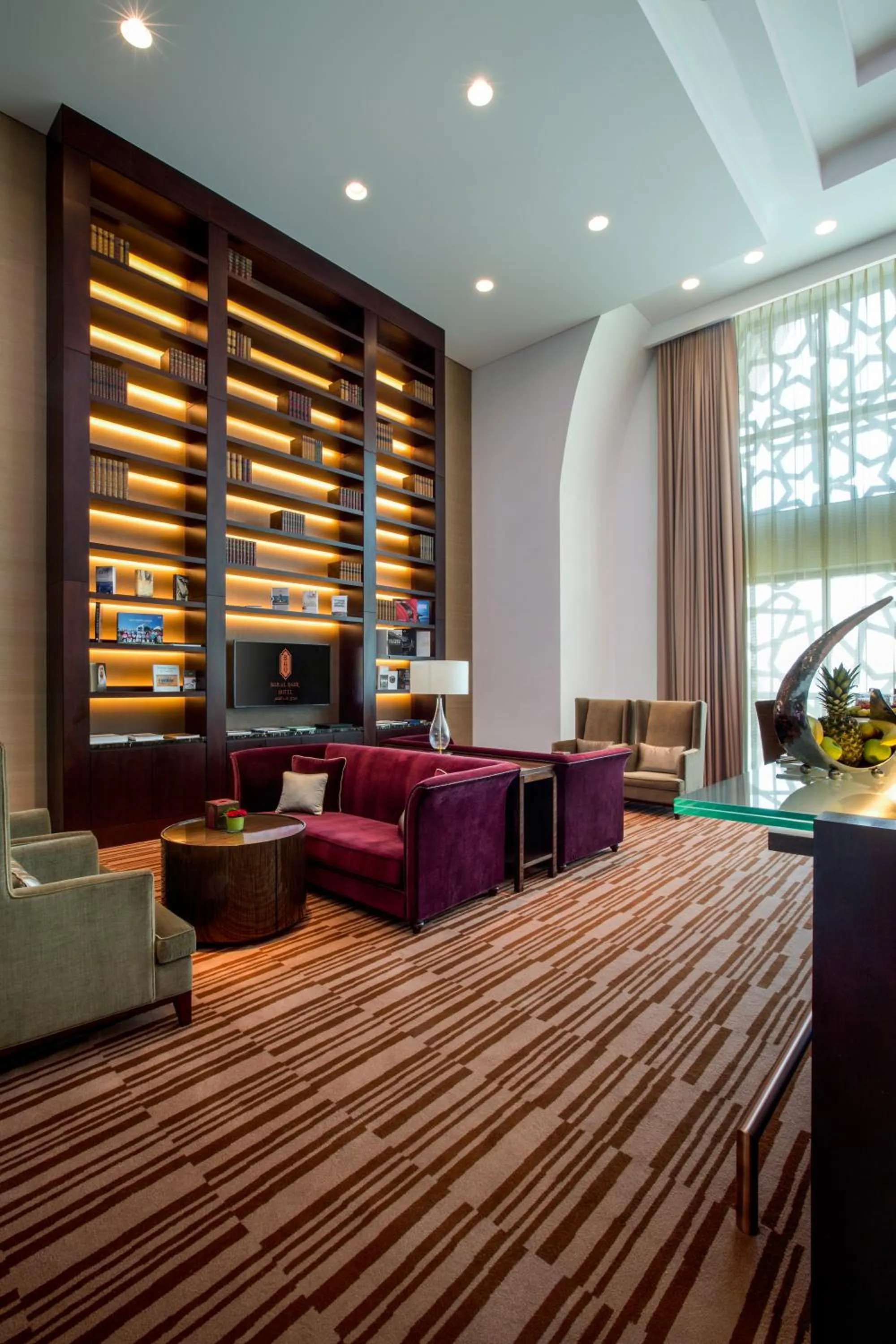 Restaurant/places to eat in Bab Al Qasr Residence