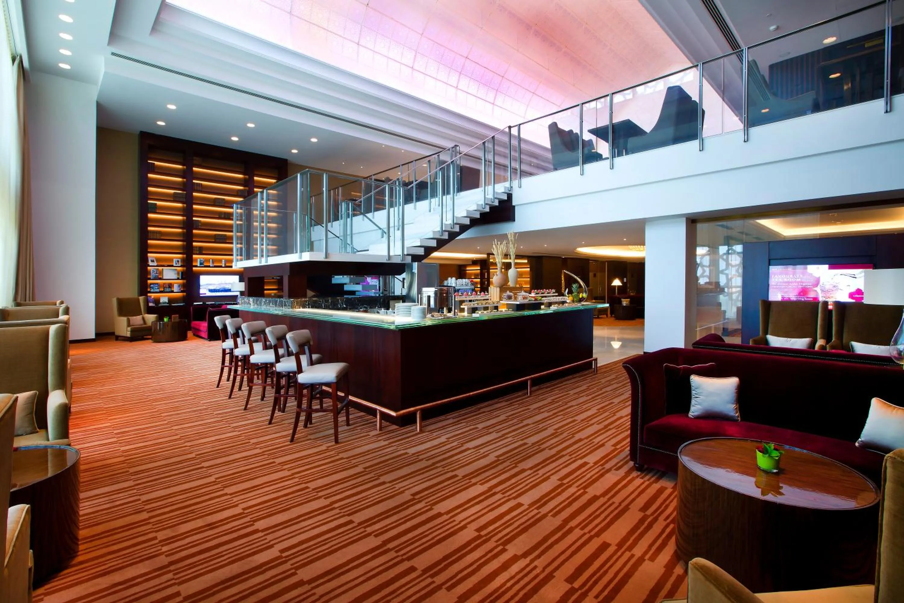 Restaurant/places to eat in Bab Al Qasr Residence