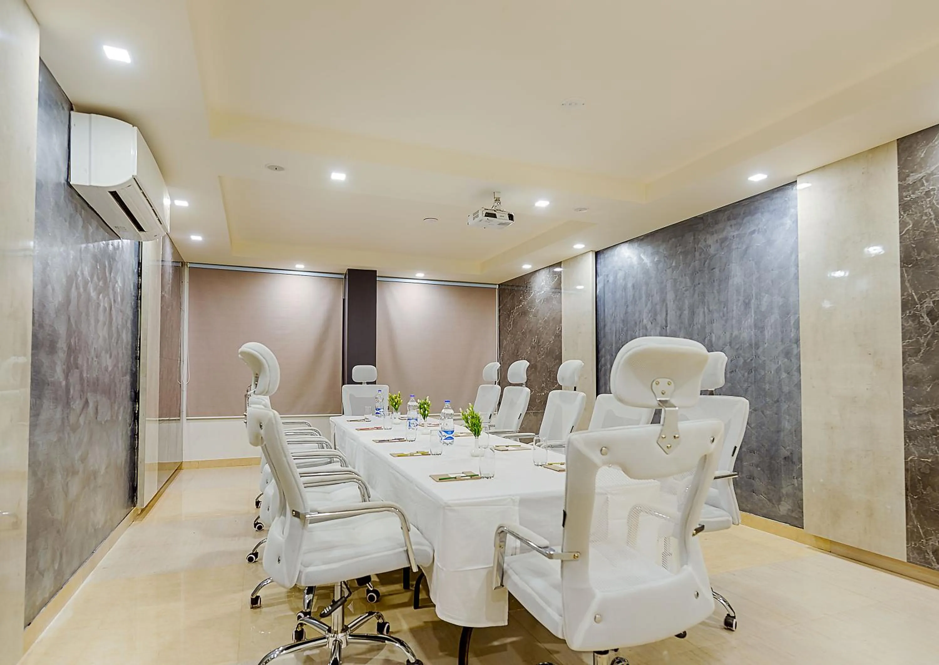 Business facilities in Hotel Chenthur Park